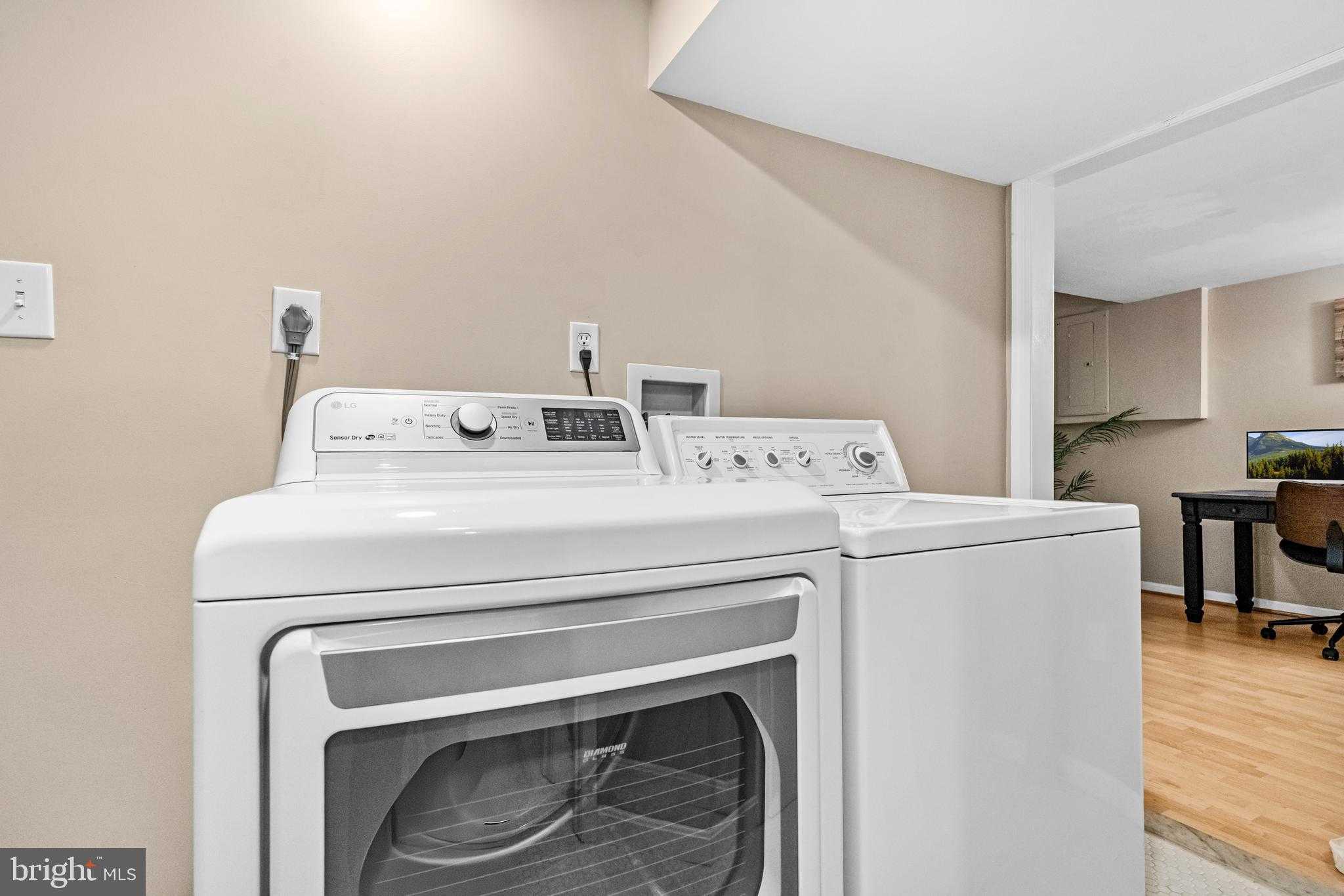 1861 S George Mason Dr photo 28