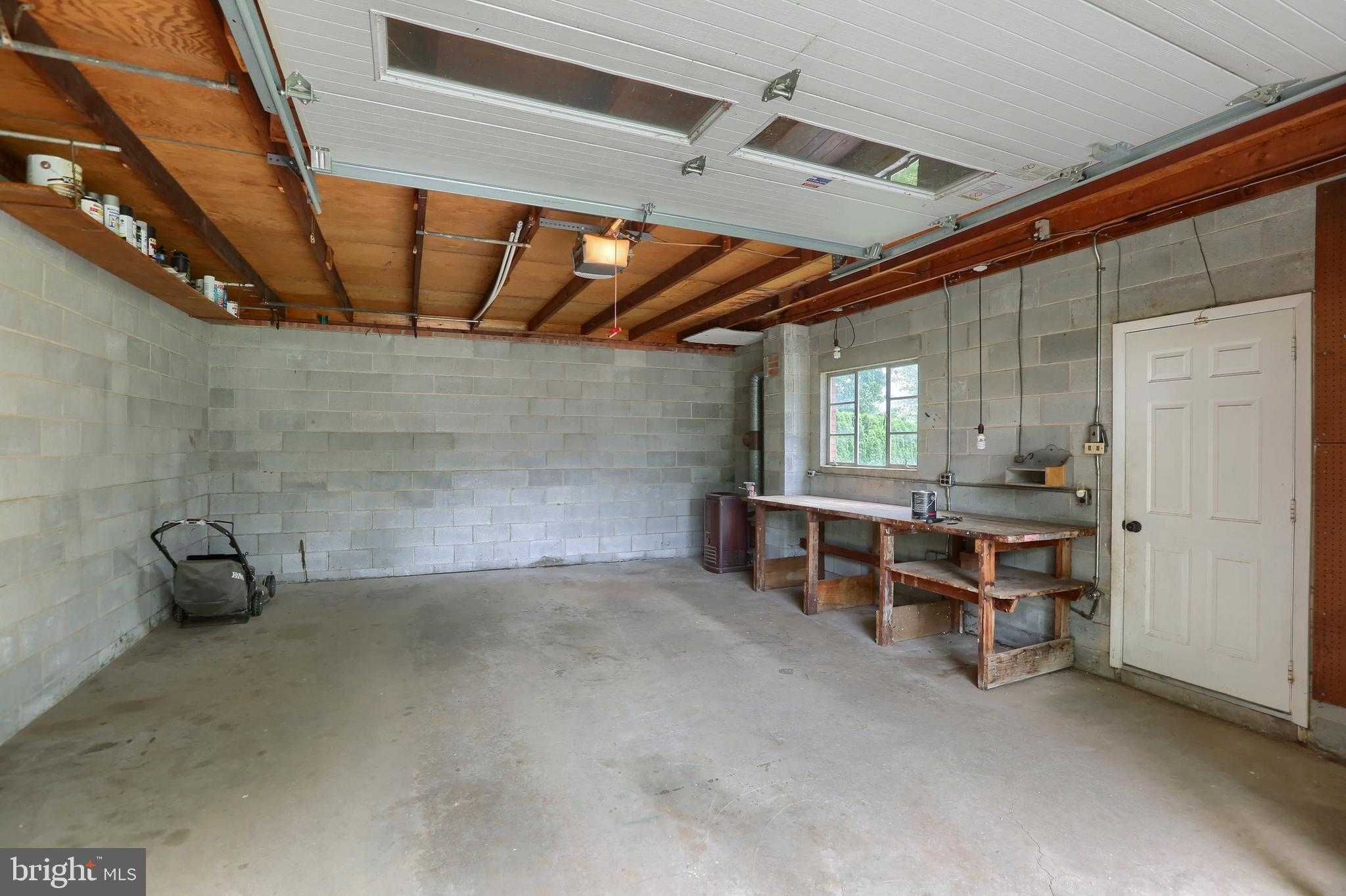 702 S 1st Ave photo 26