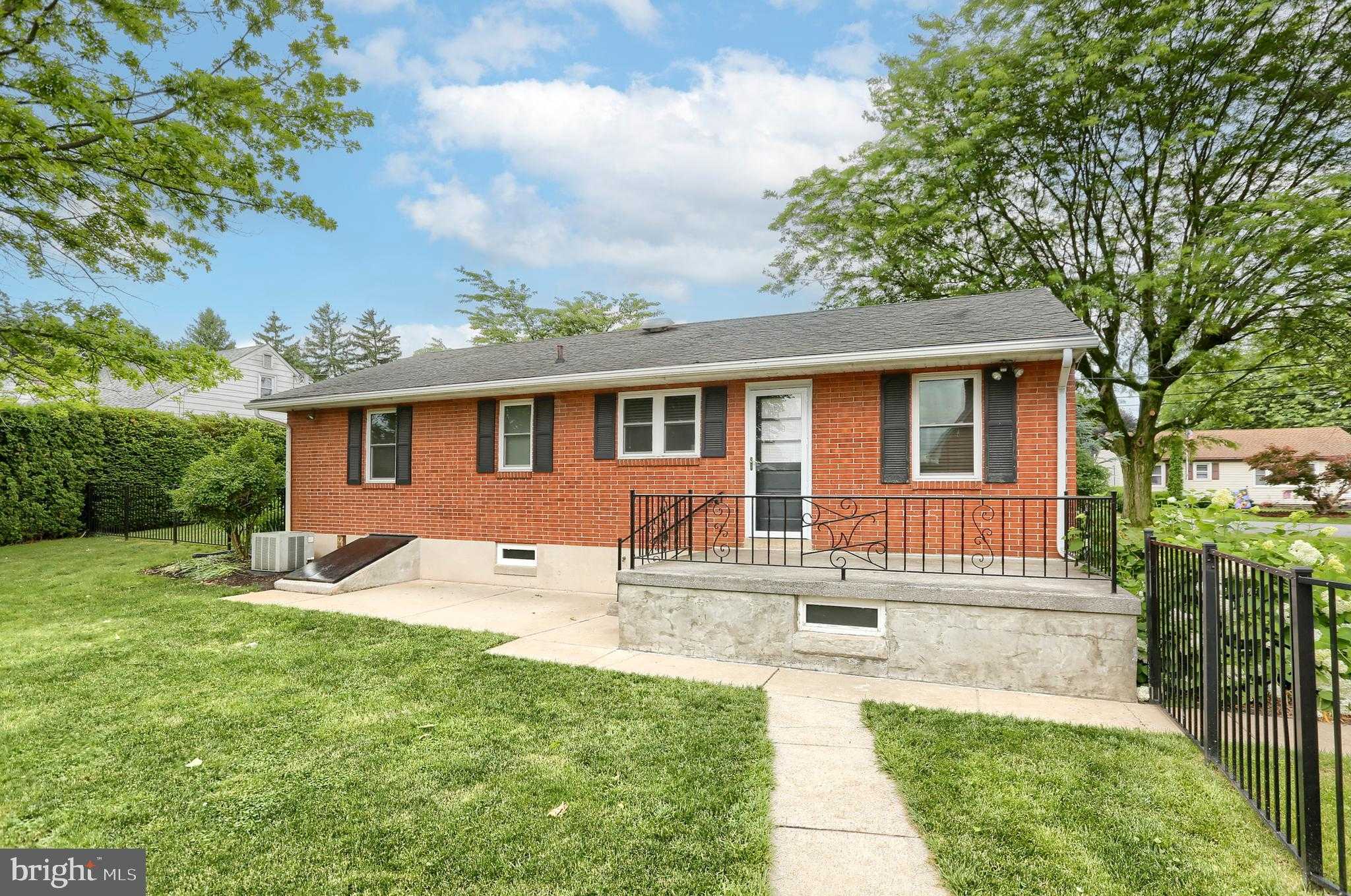 702 S 1st Ave photo 28