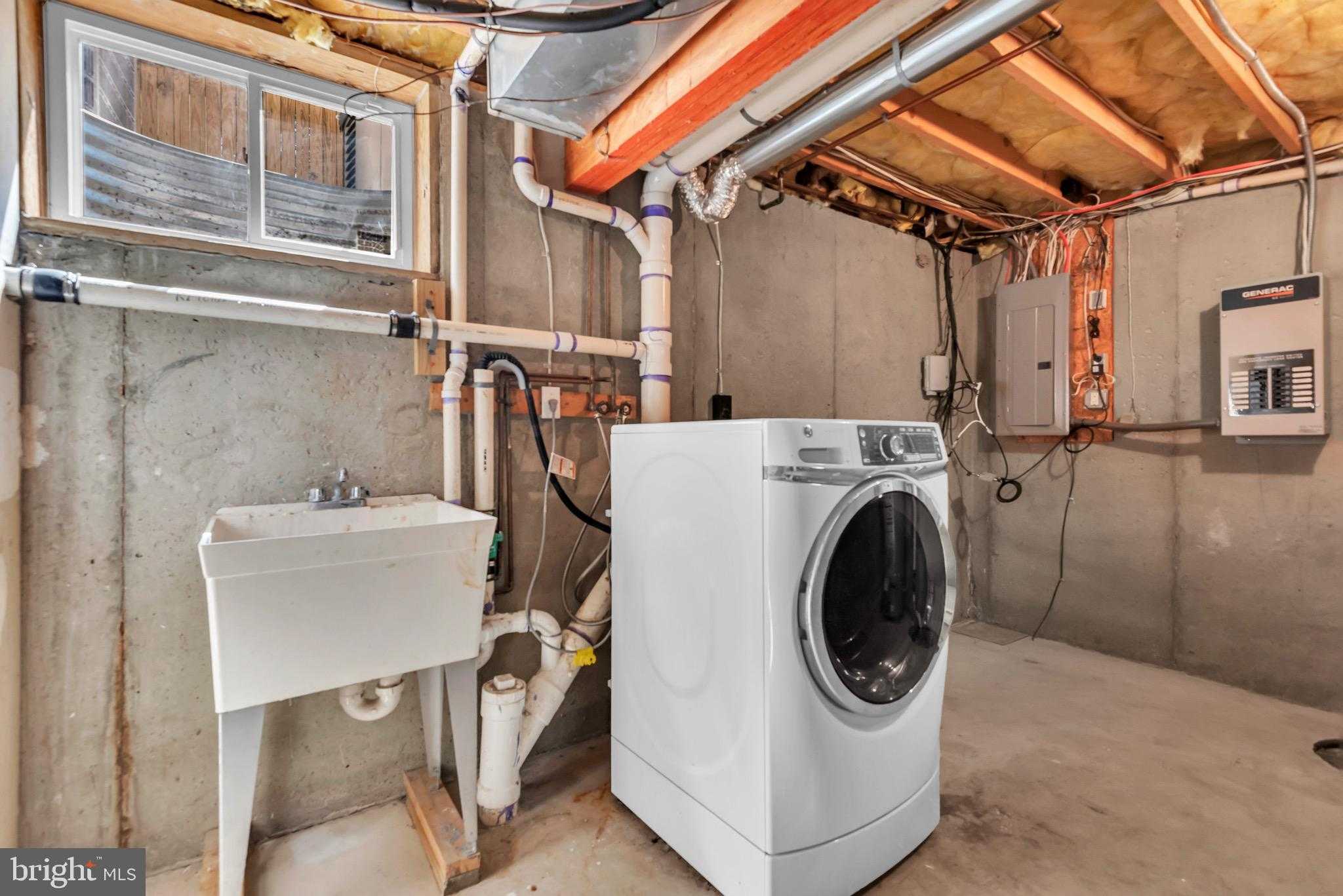 108 Clairedge CT photo 42