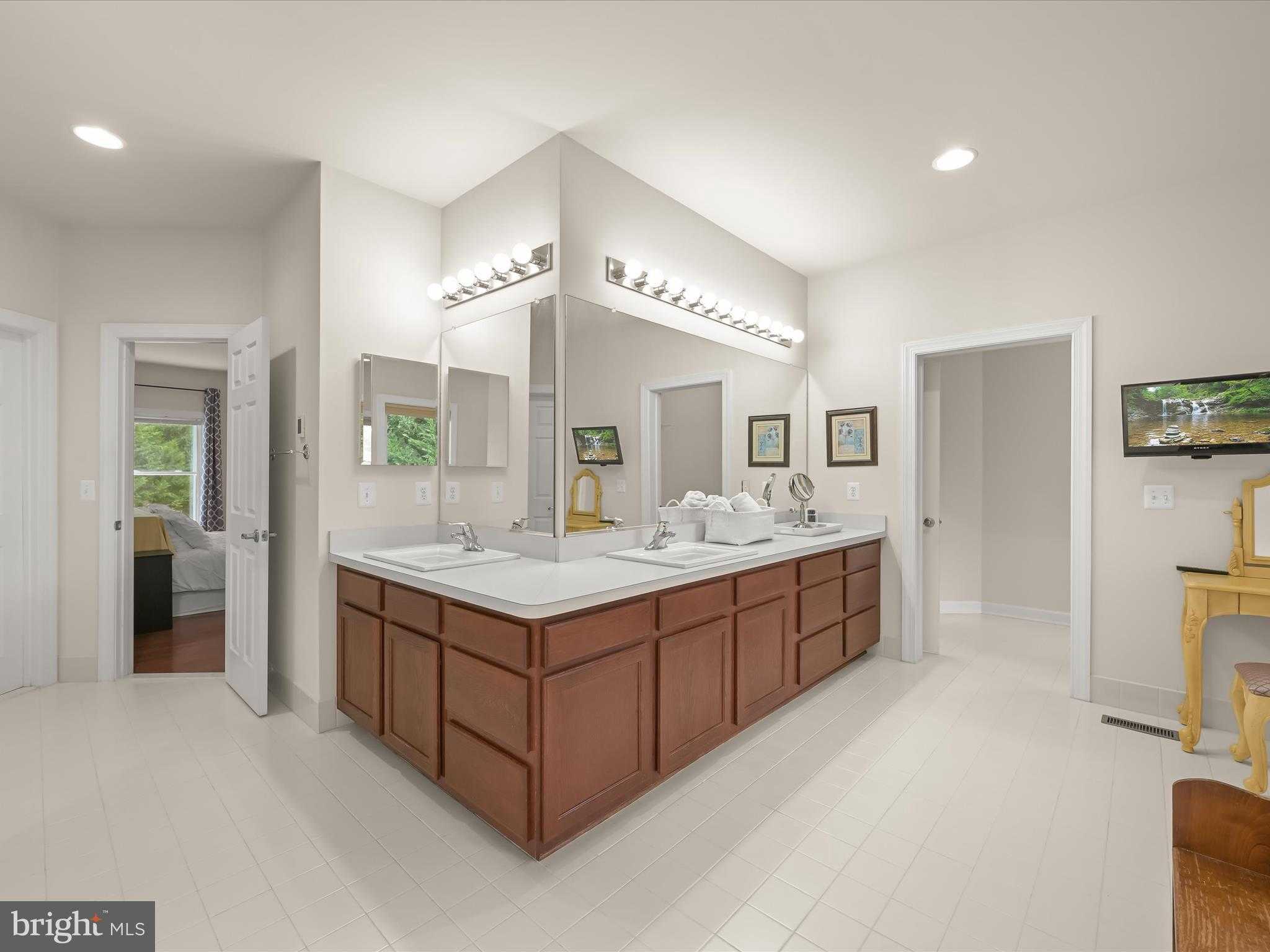 7503 Gina Nicole Ln photo 21