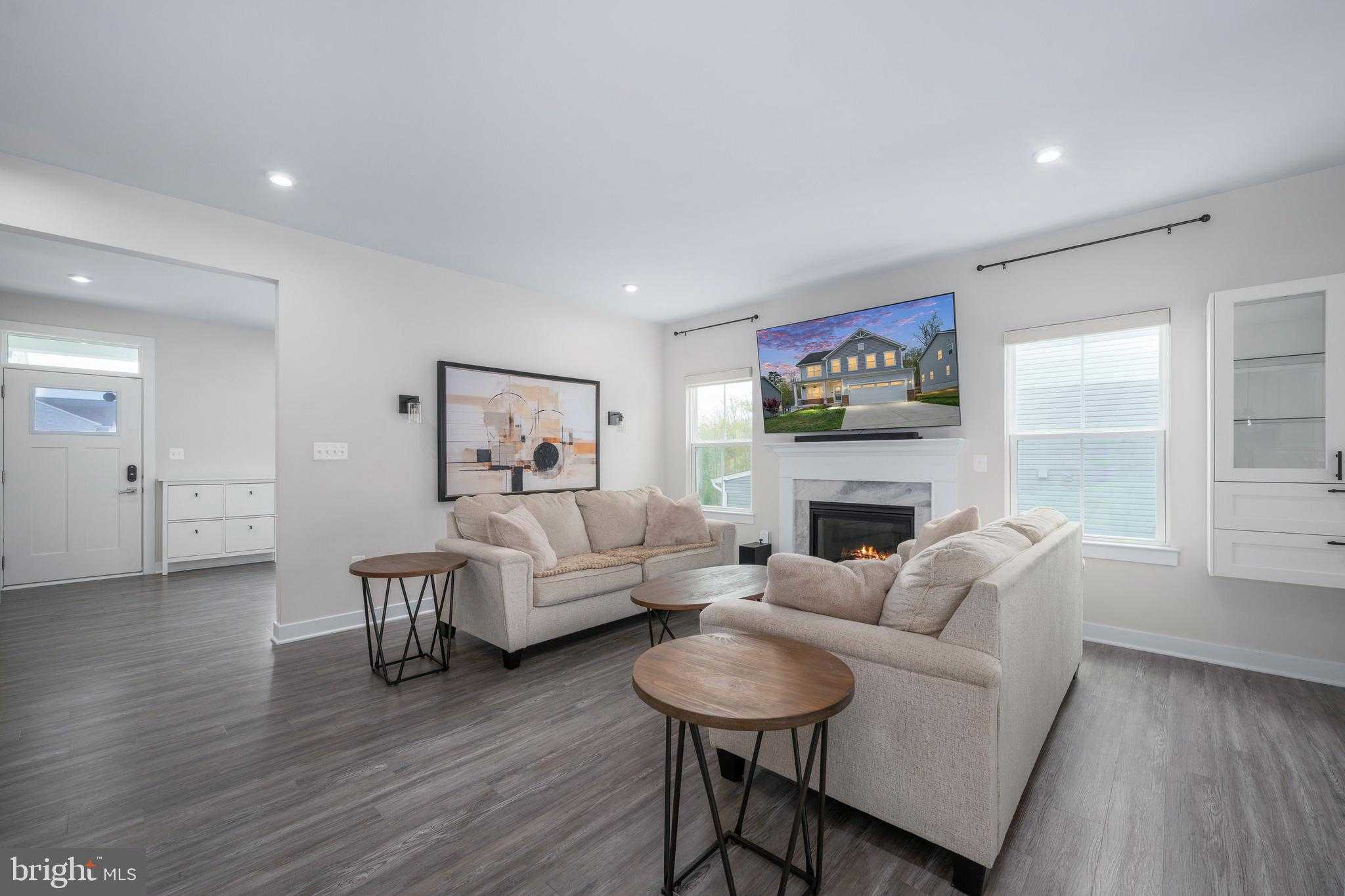 9104 Maple Run Dr photo 13