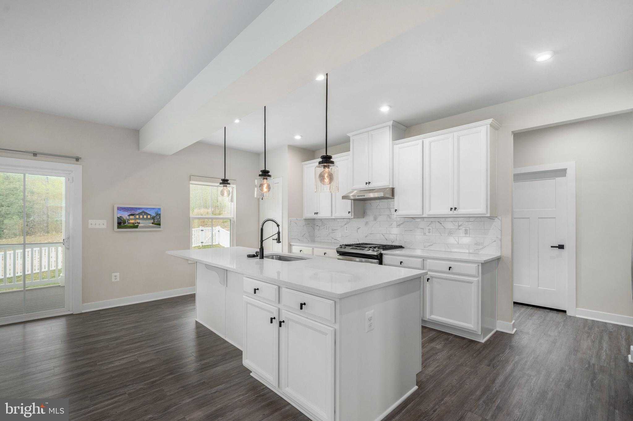 9104 Maple Run Dr photo 18