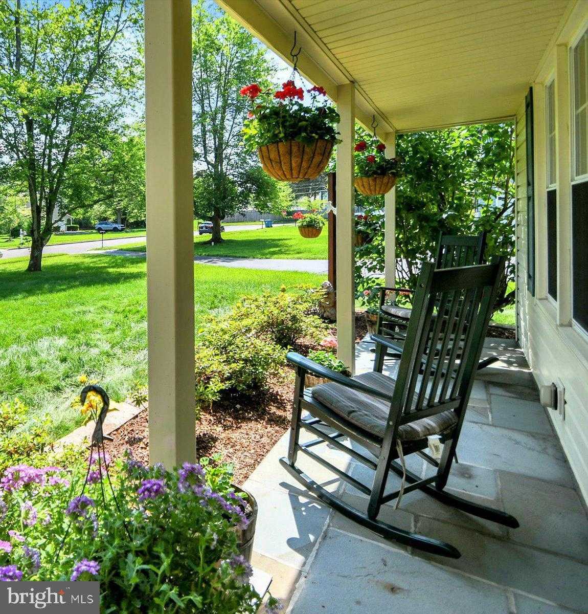 106 Gertrude Dr photo 3