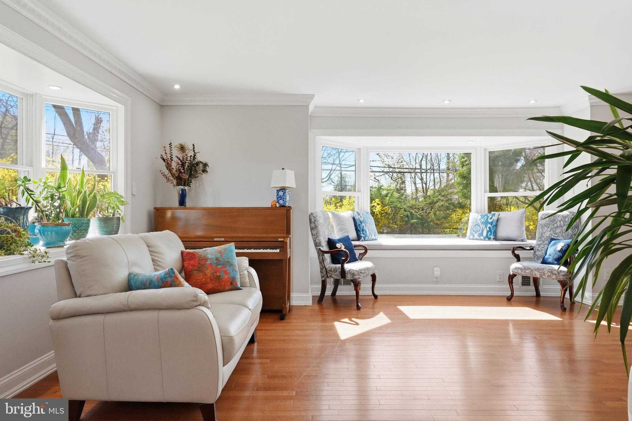 916 General Howe Dr photo 41