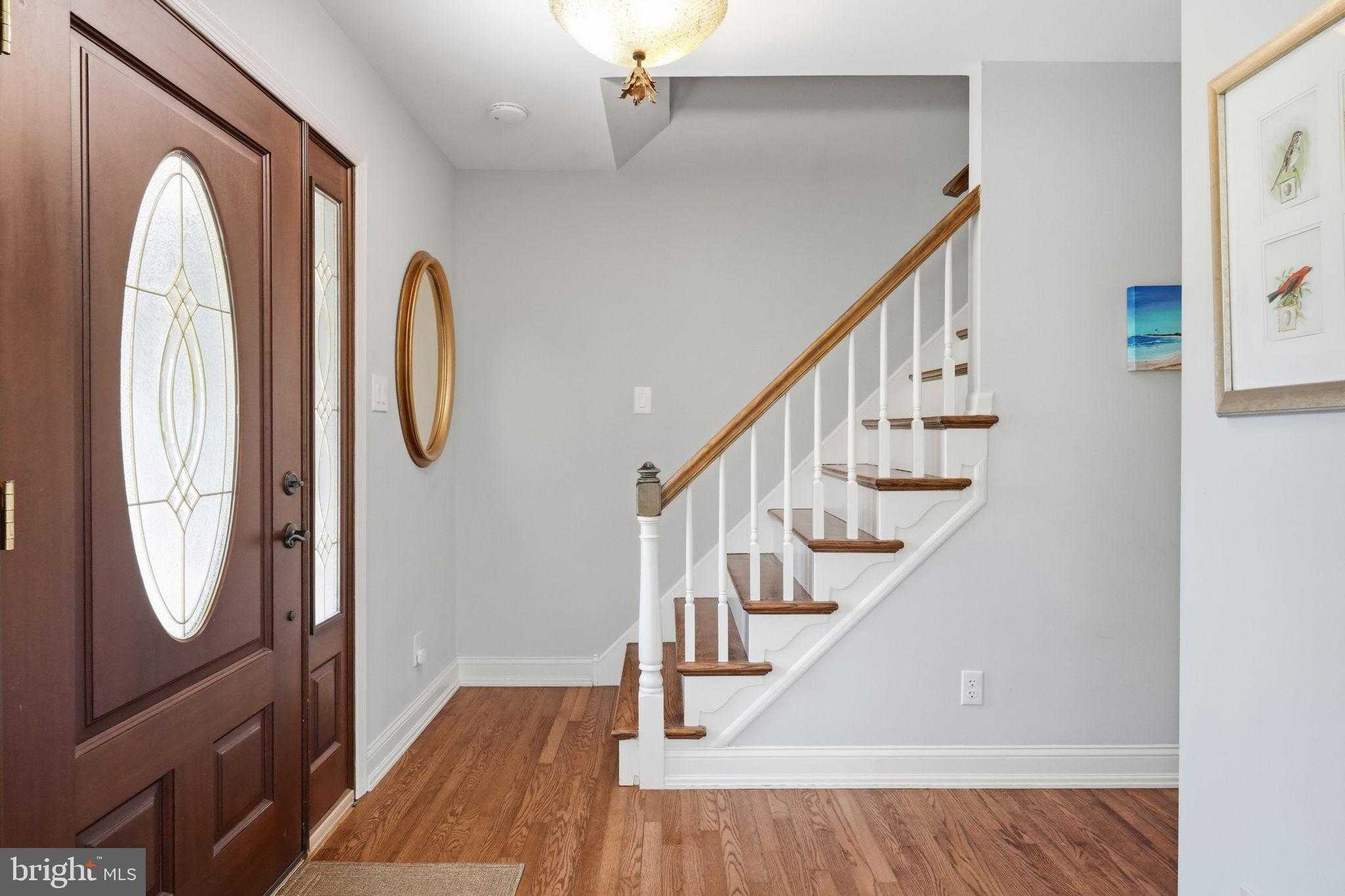 916 General Howe Dr photo 9