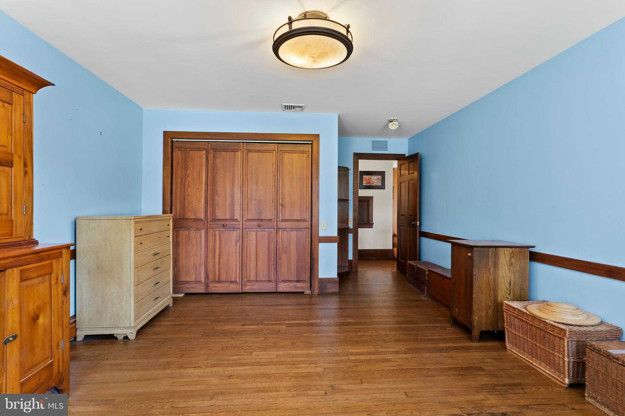 2301 Valley Rd photo 27