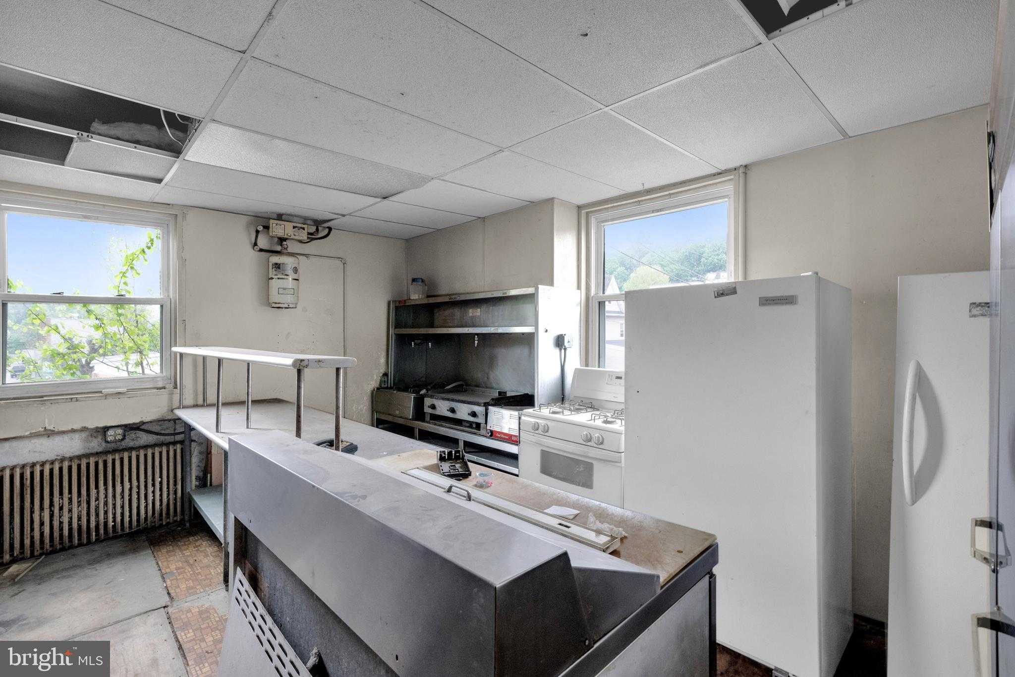 300 Lafayette St photo 41