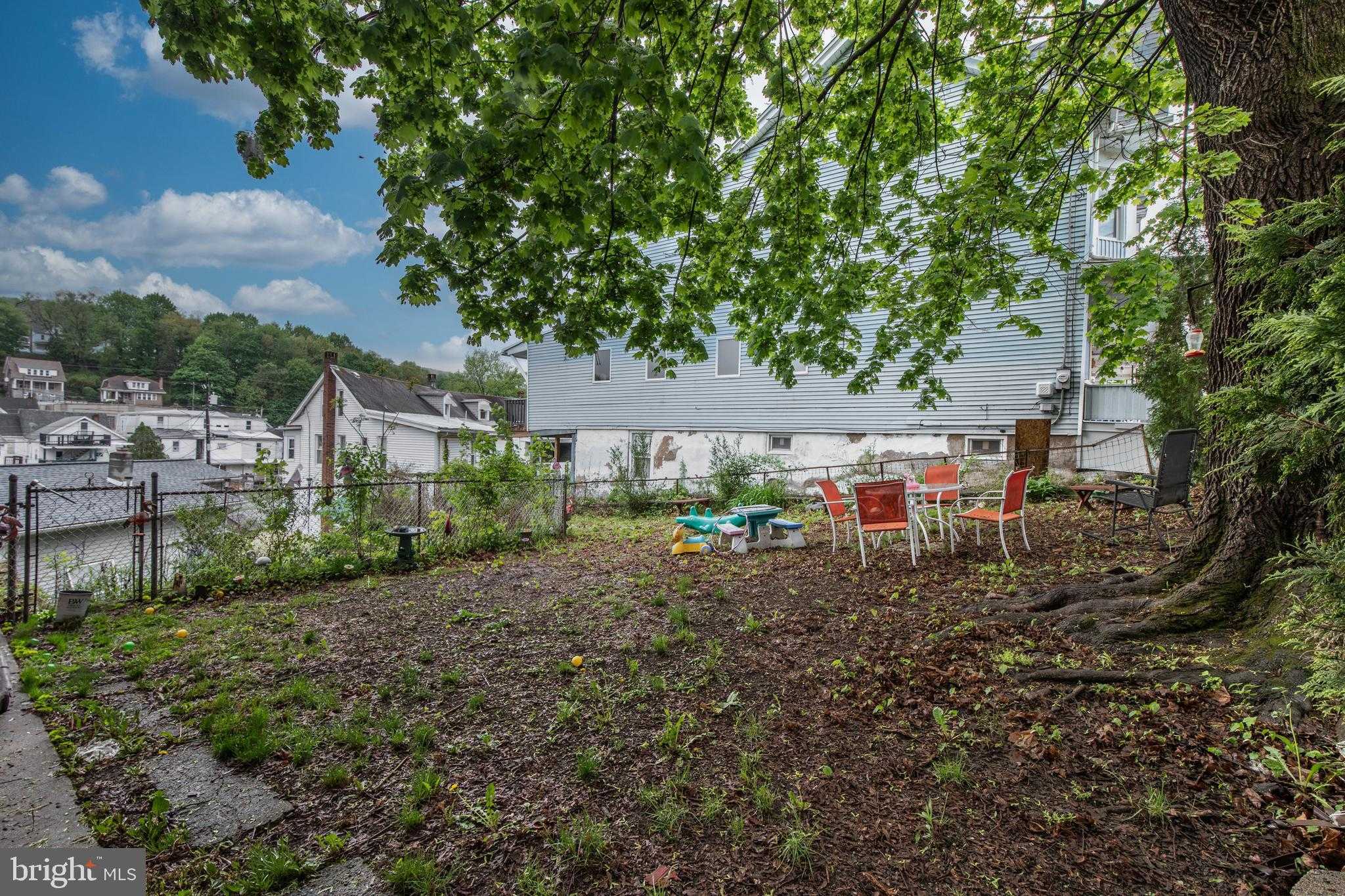 300 Lafayette St photo 46