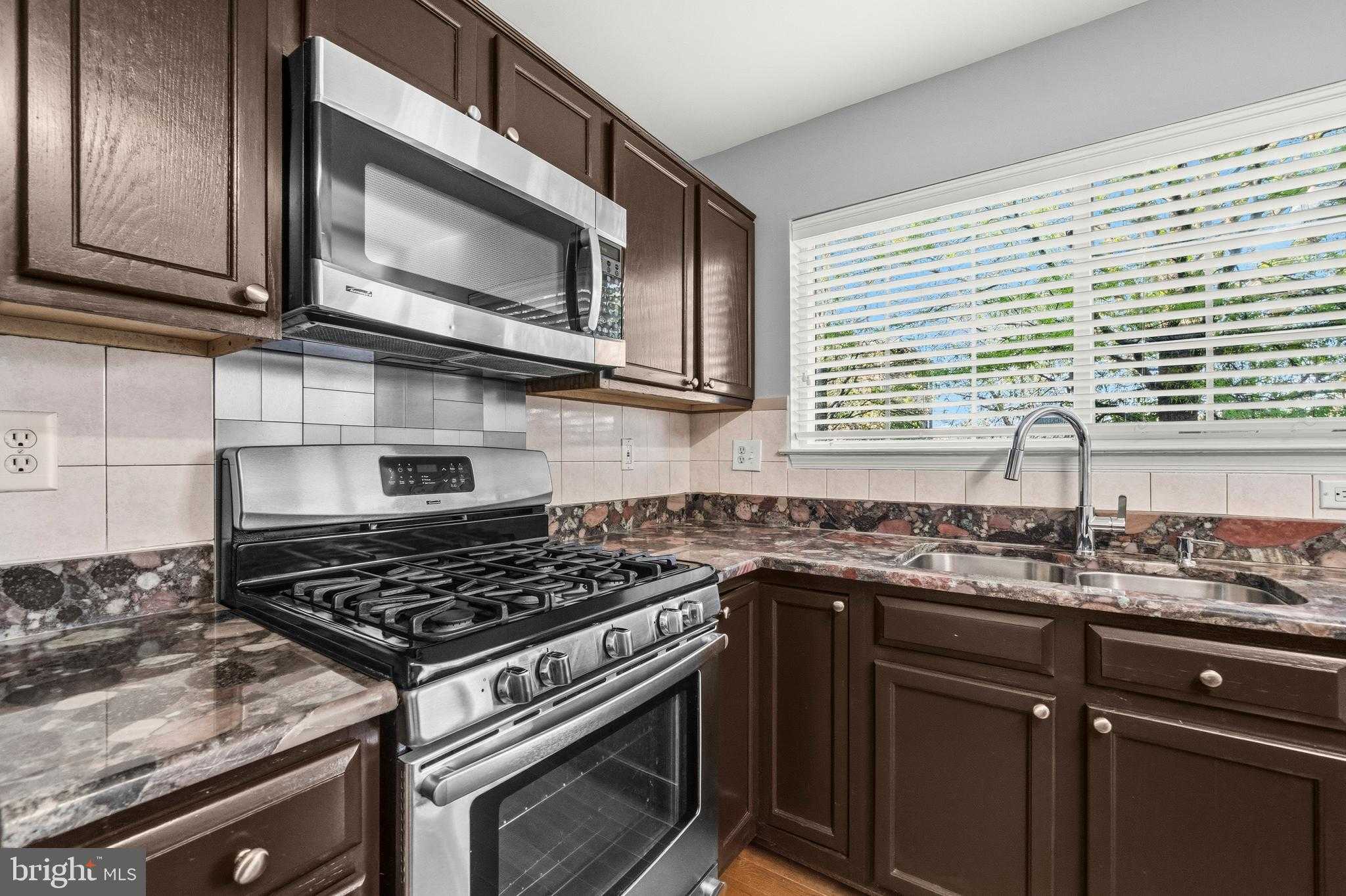 8547 Towne Manor CT photo 14