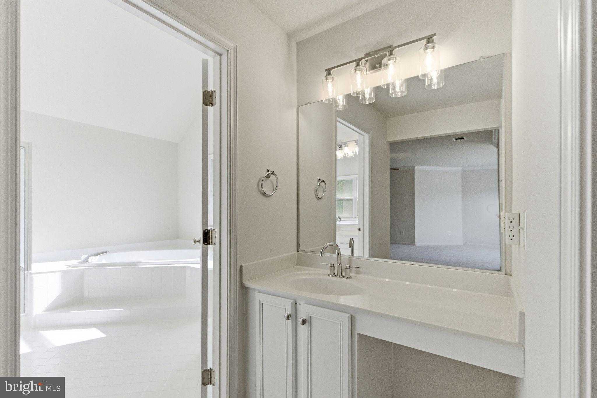 43694 Frost CT photo 36