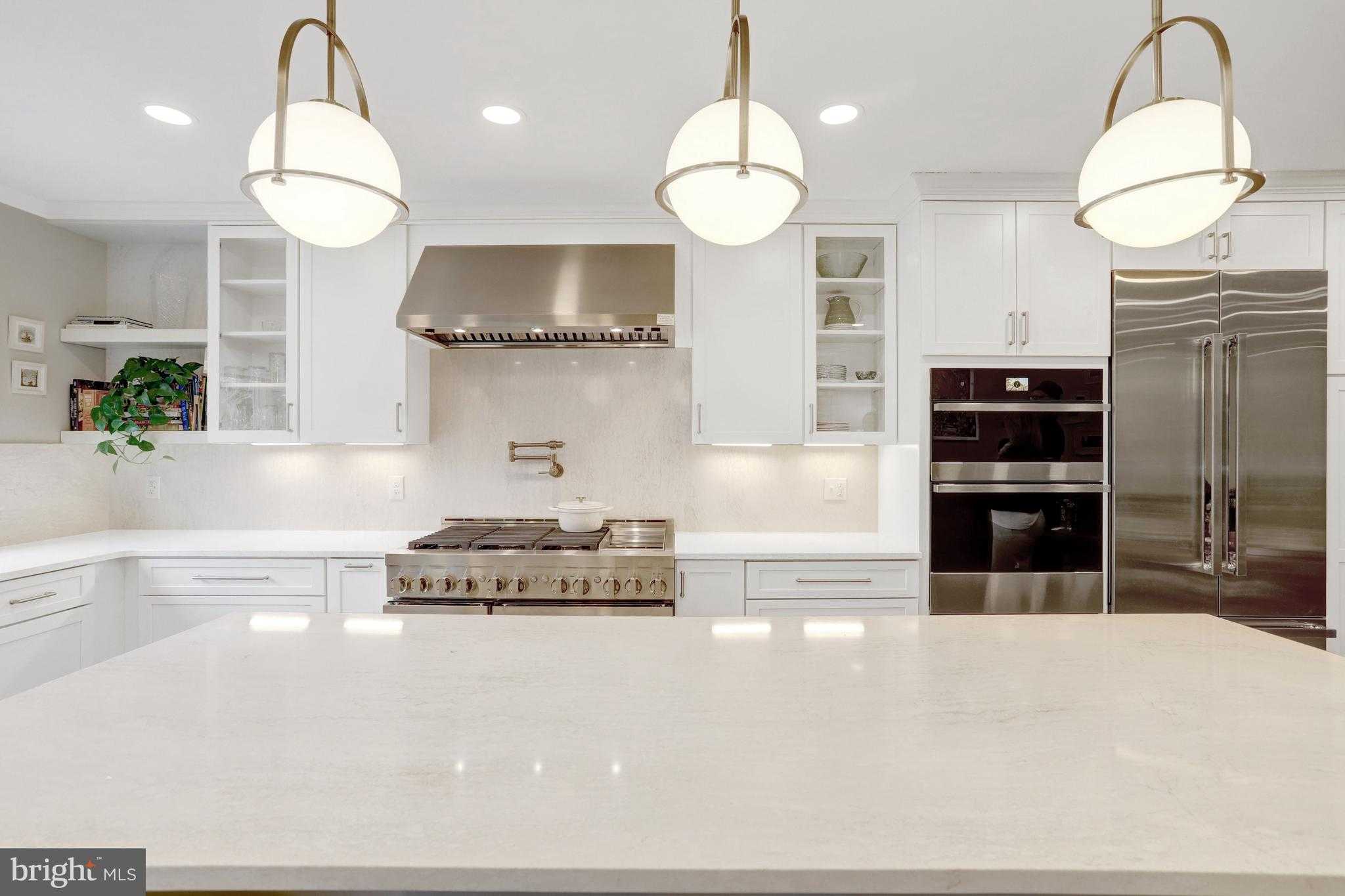 816 S Pitt St photo 41