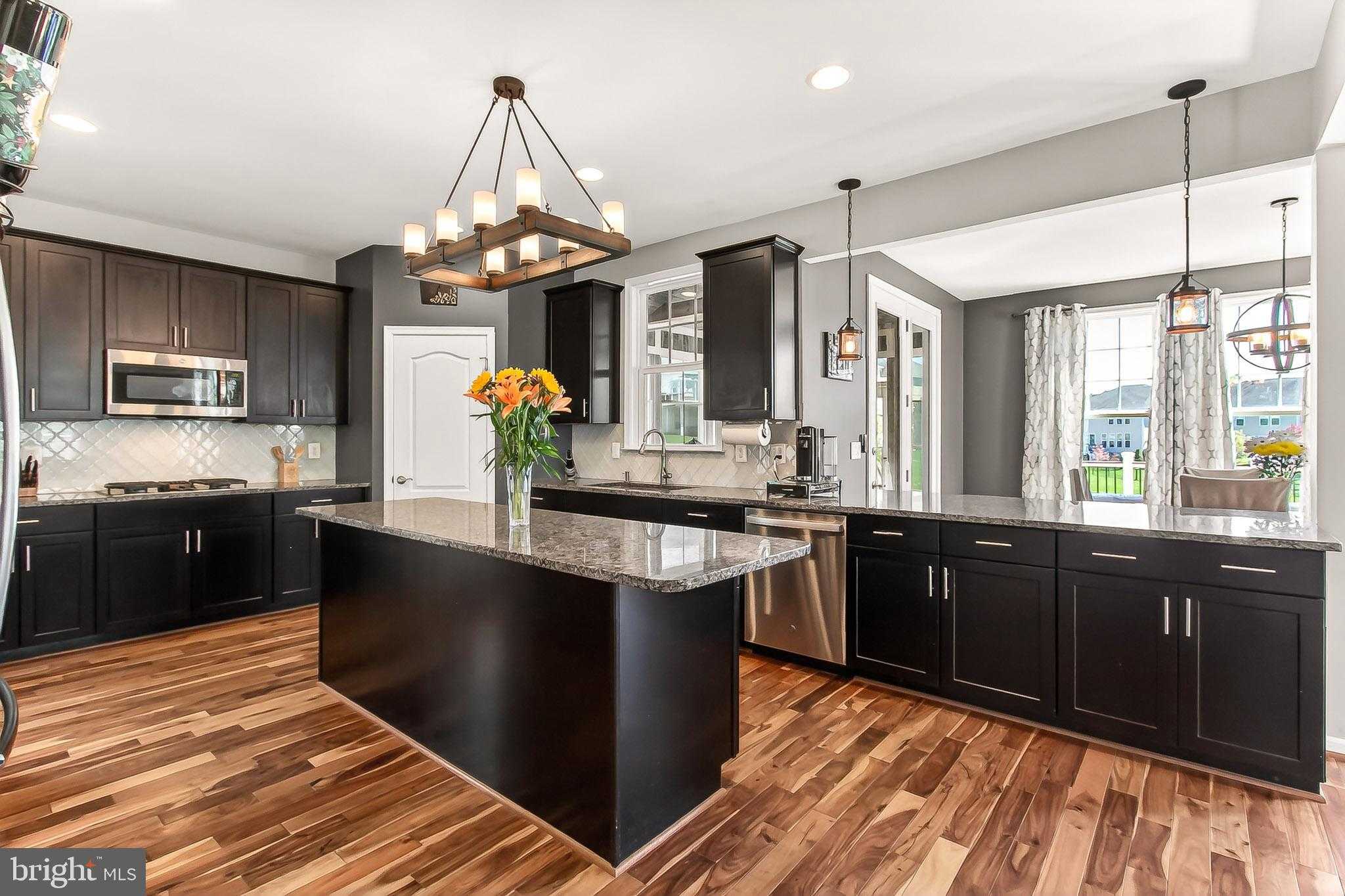 42308 Guildhall Dr photo 8