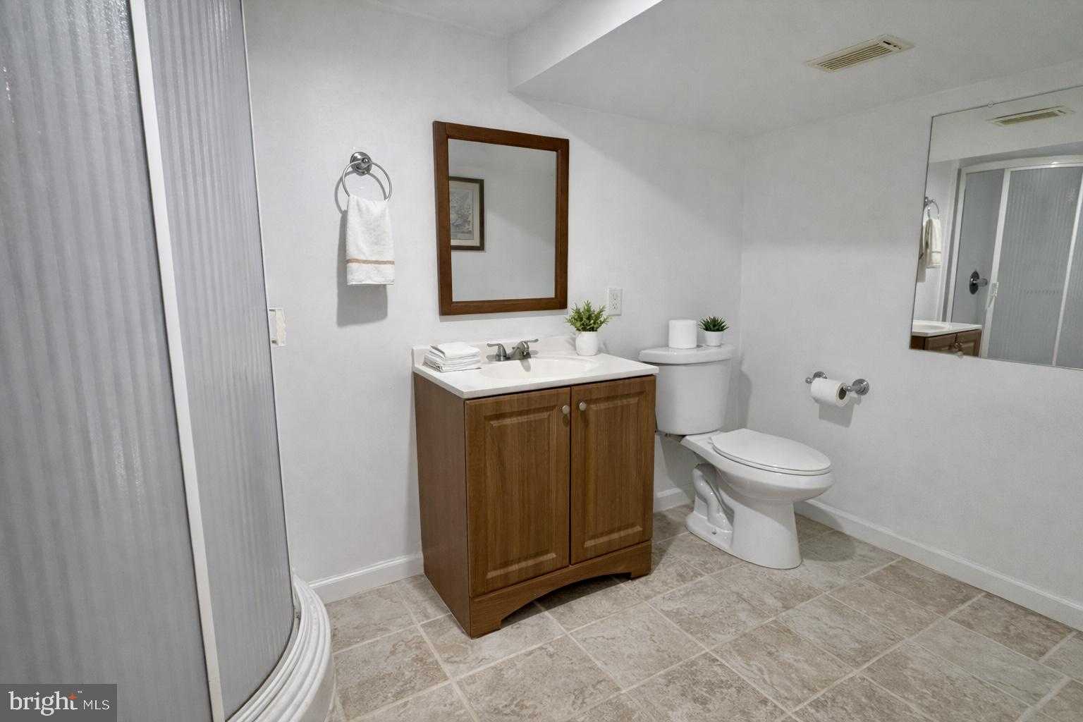 9800 Clanford Rd photo 25