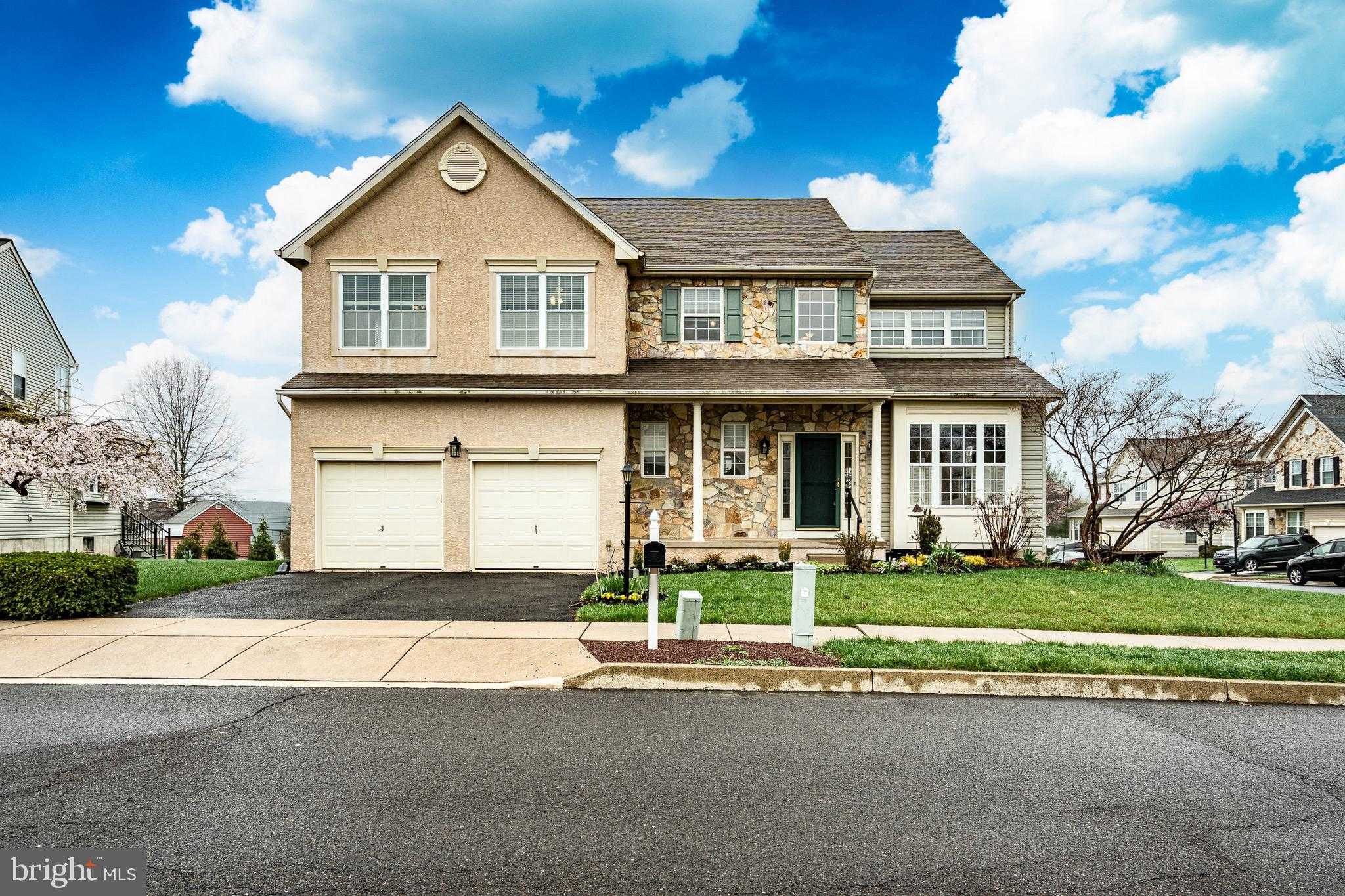 2059 Serendipity Way photo 2