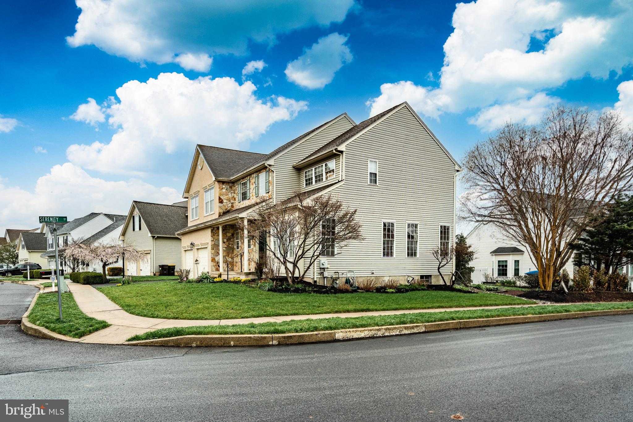 2059 Serendipity Way photo 4