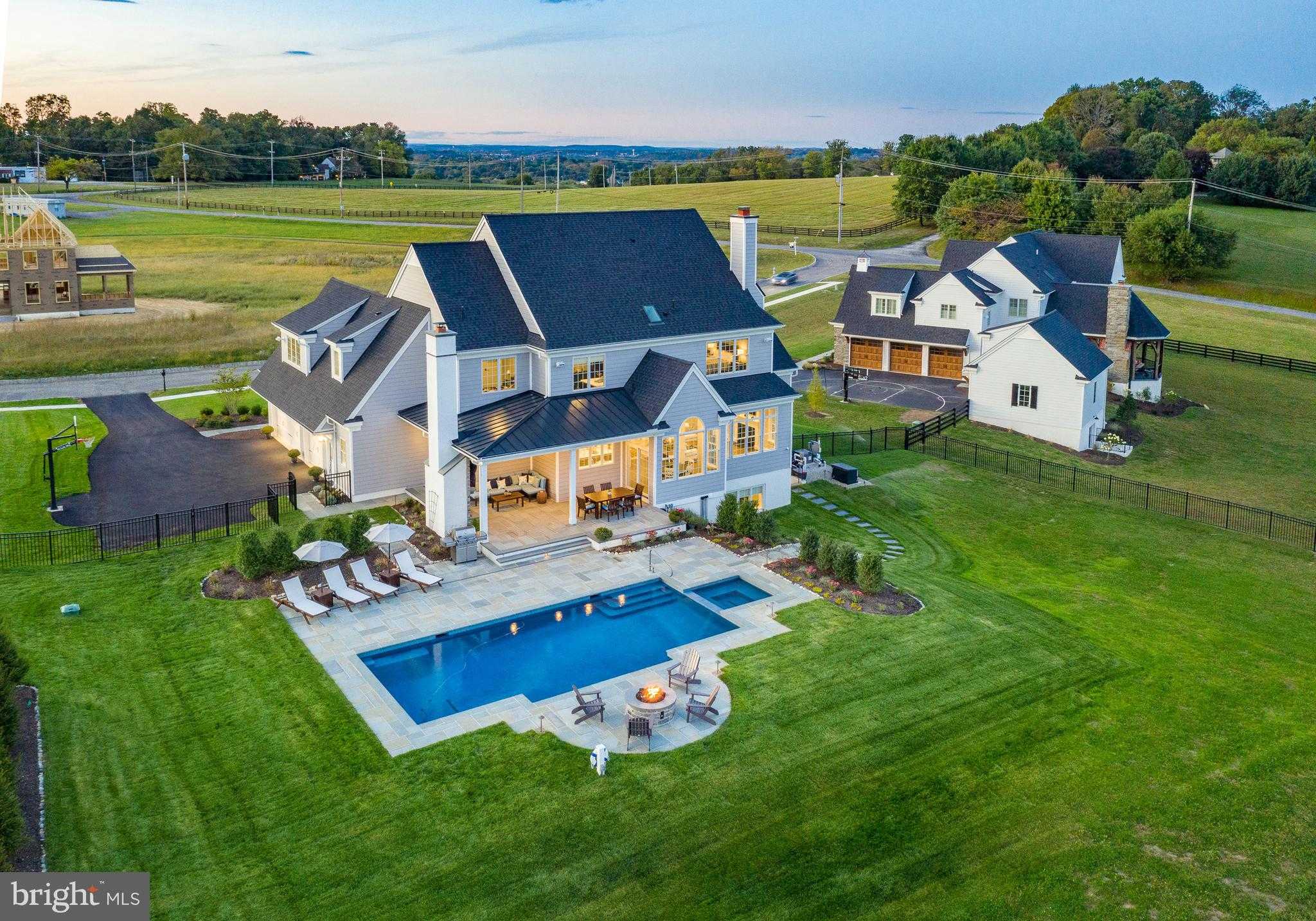 30 New Whitehorse Way photo 2