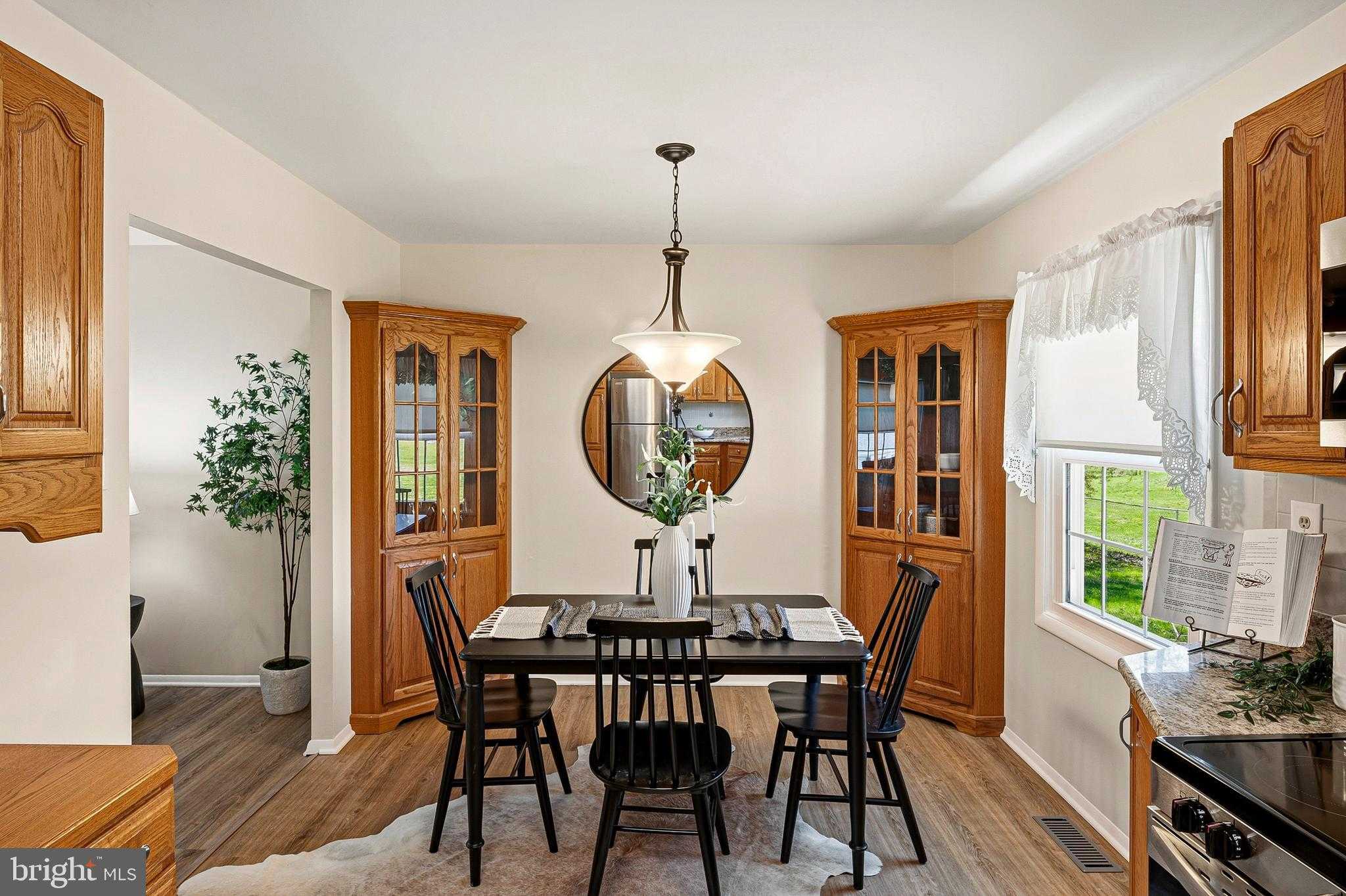 982 Fall Circle Way photo 9