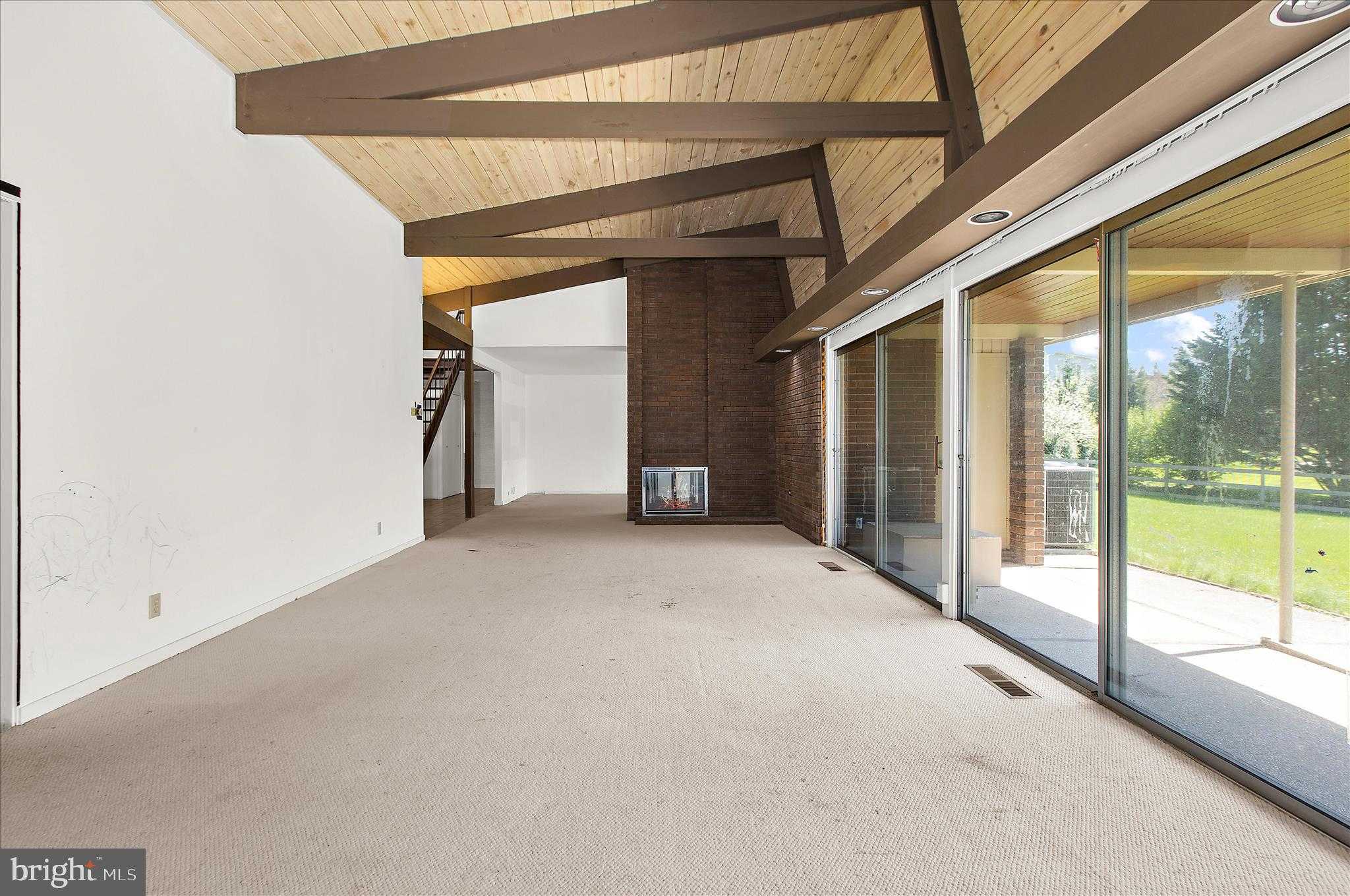 7 Stone Hollow CT photo 9