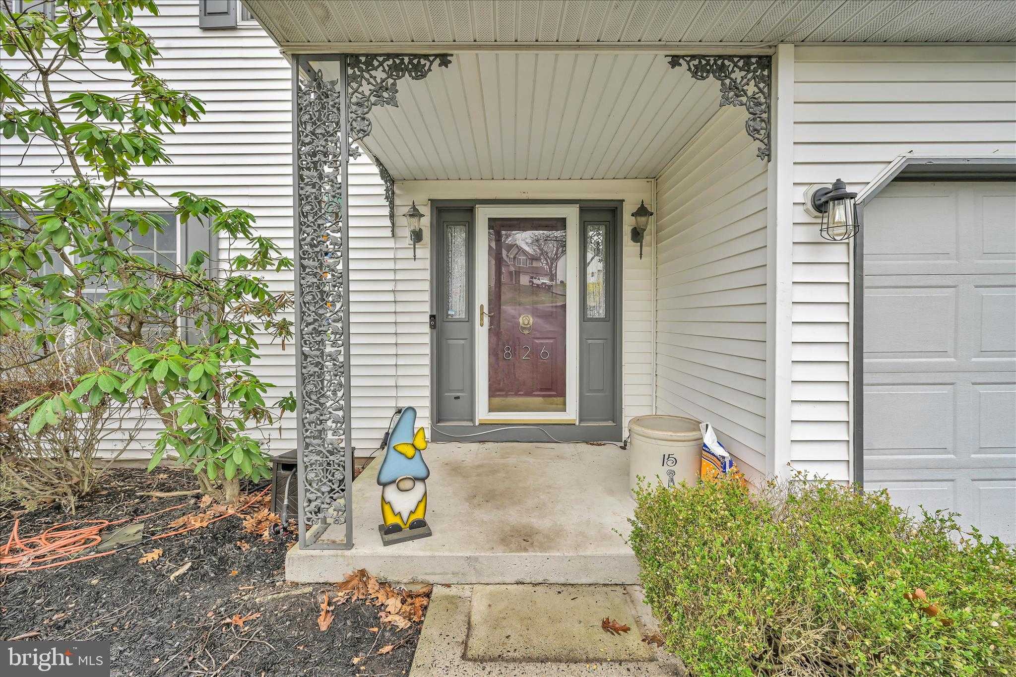 826 Pinewood Dr photo 5