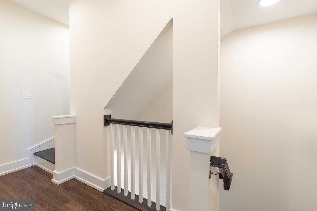 25 S Bethel St photo 29