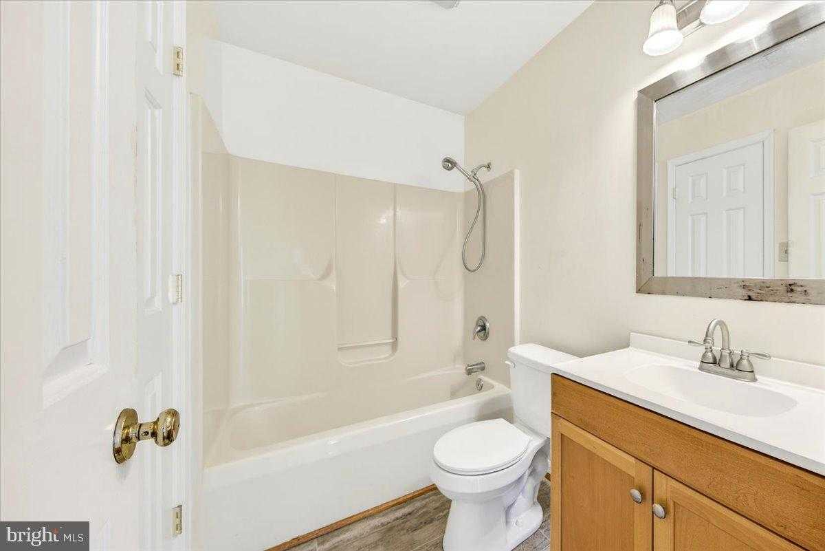 719 Lake Caroline Dr photo 32