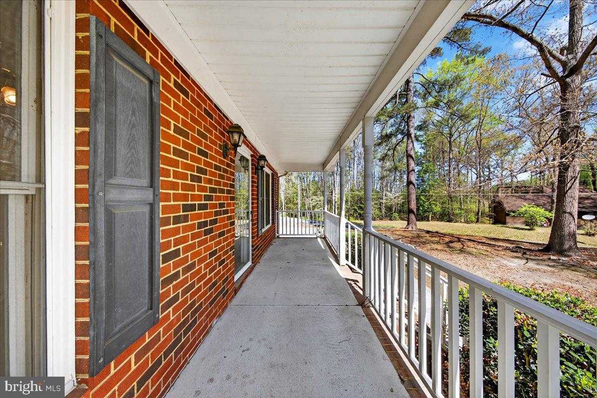 719 Lake Caroline Dr photo 4