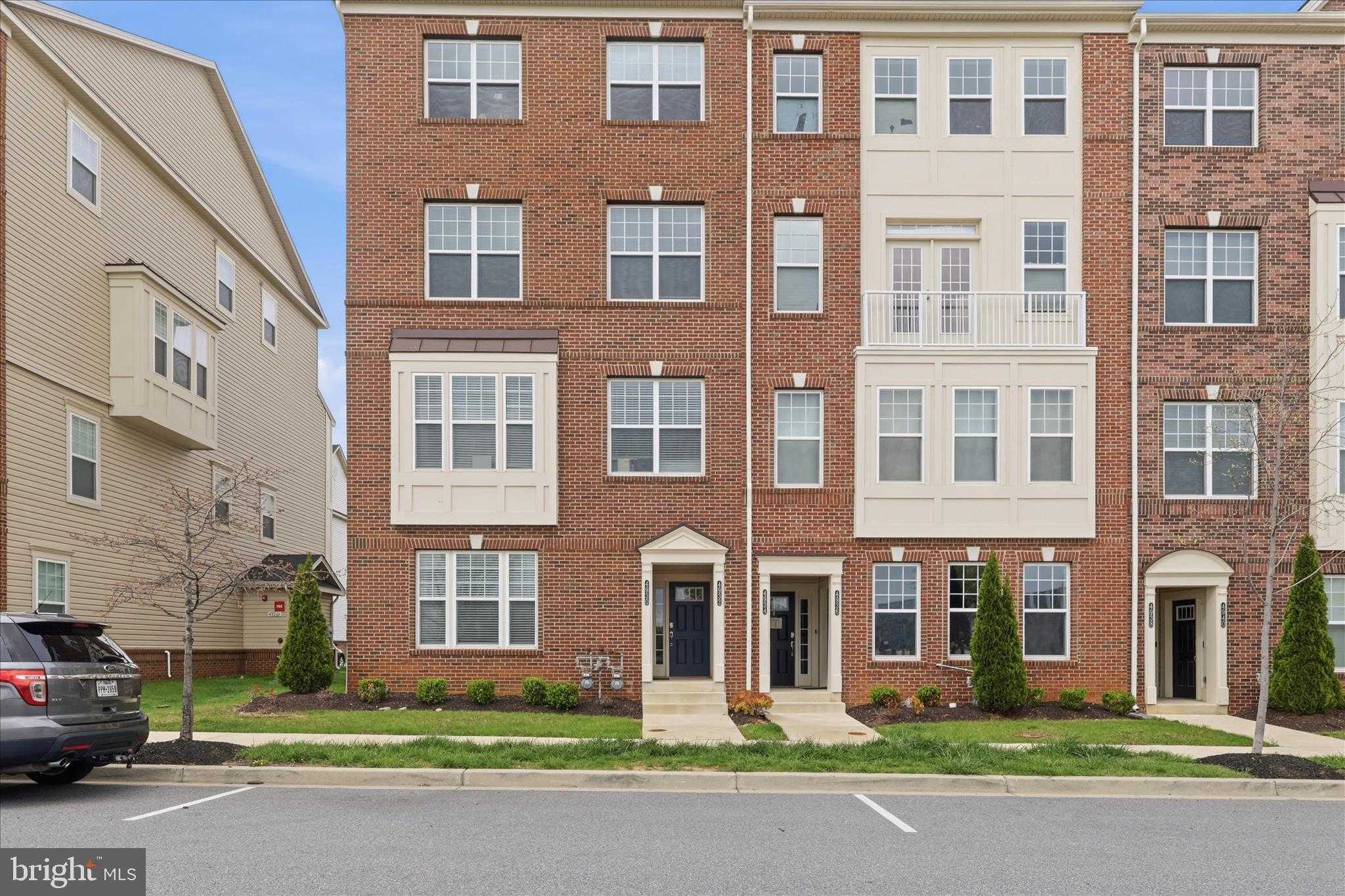 4932 Macdonough Pl photo 2