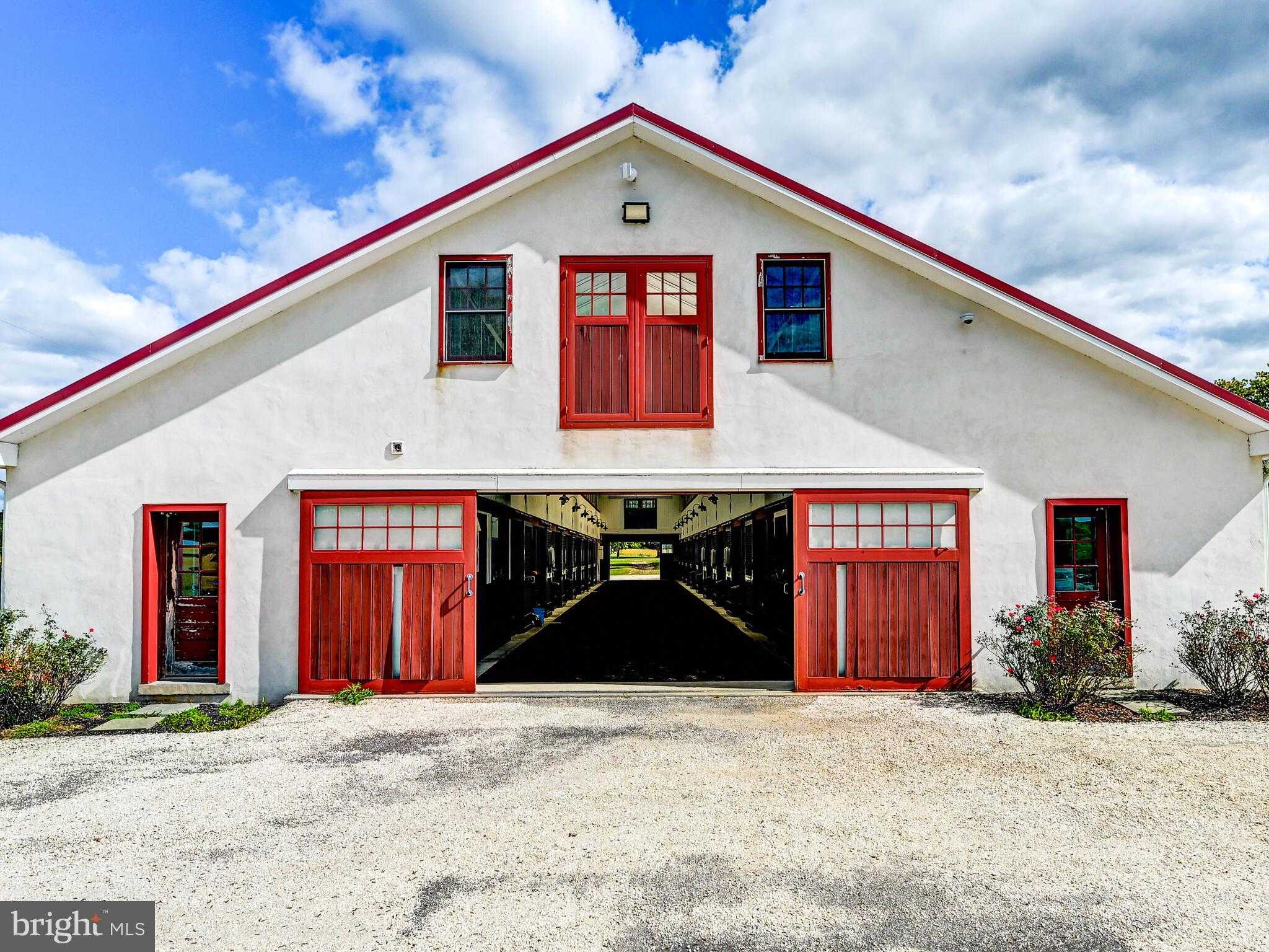 3366 Belmont Ave photo 70