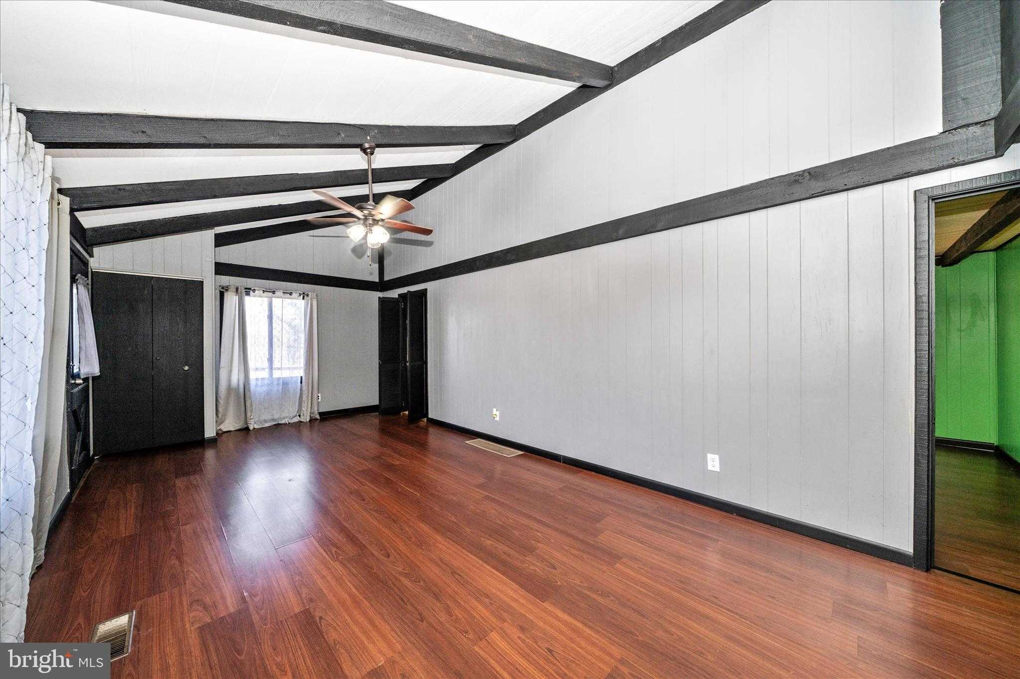 3309 Meadowview Dr photo 6