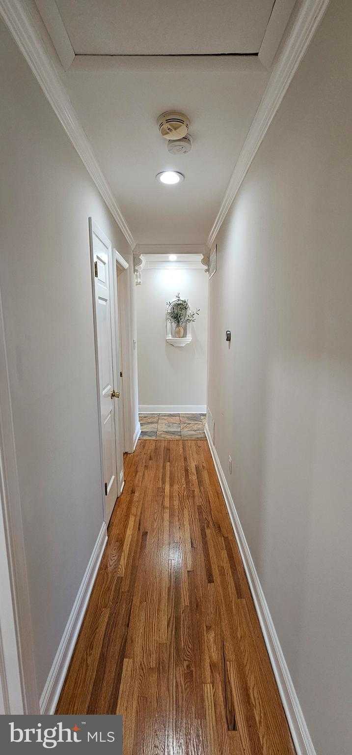 5806 N Charles St photo 24