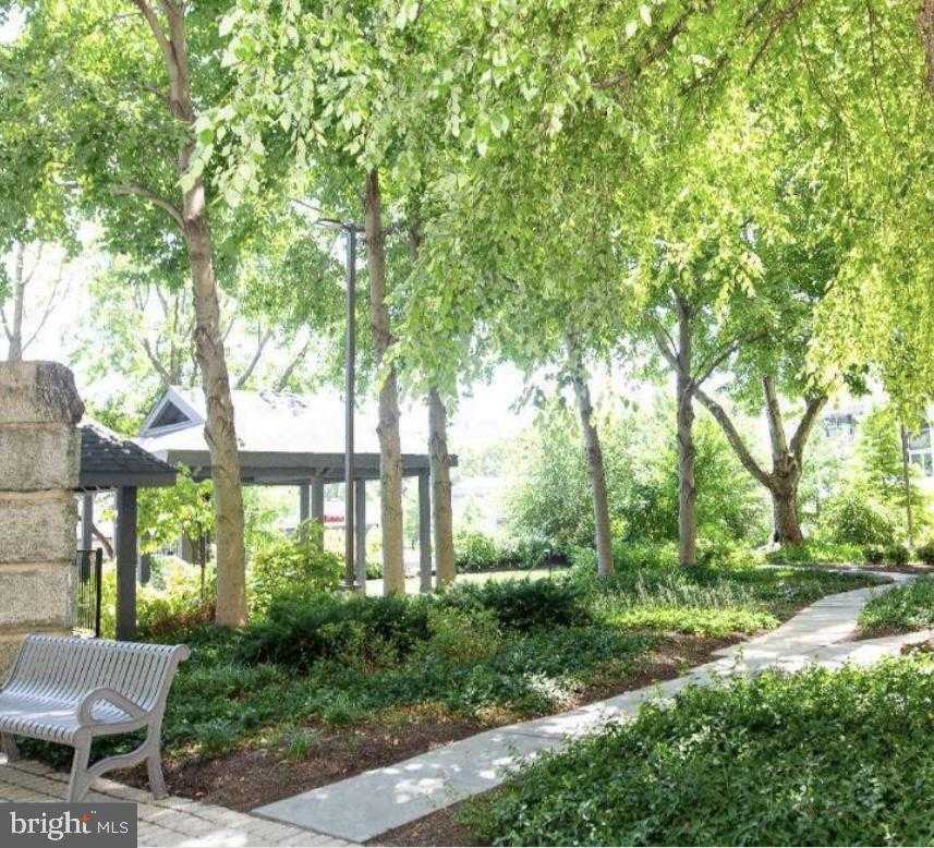 2001 Hamilton St Apt 429 photo 14