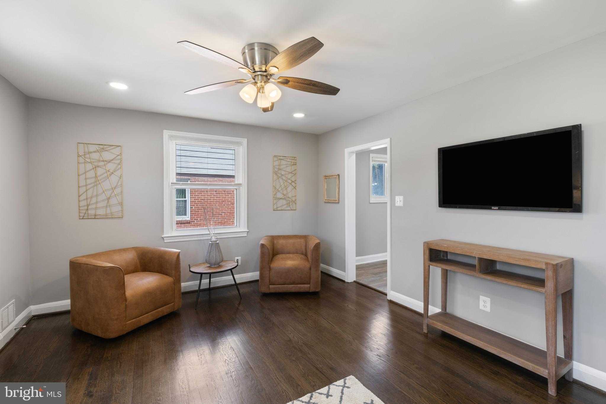 5315 Midwood Ave photo 5