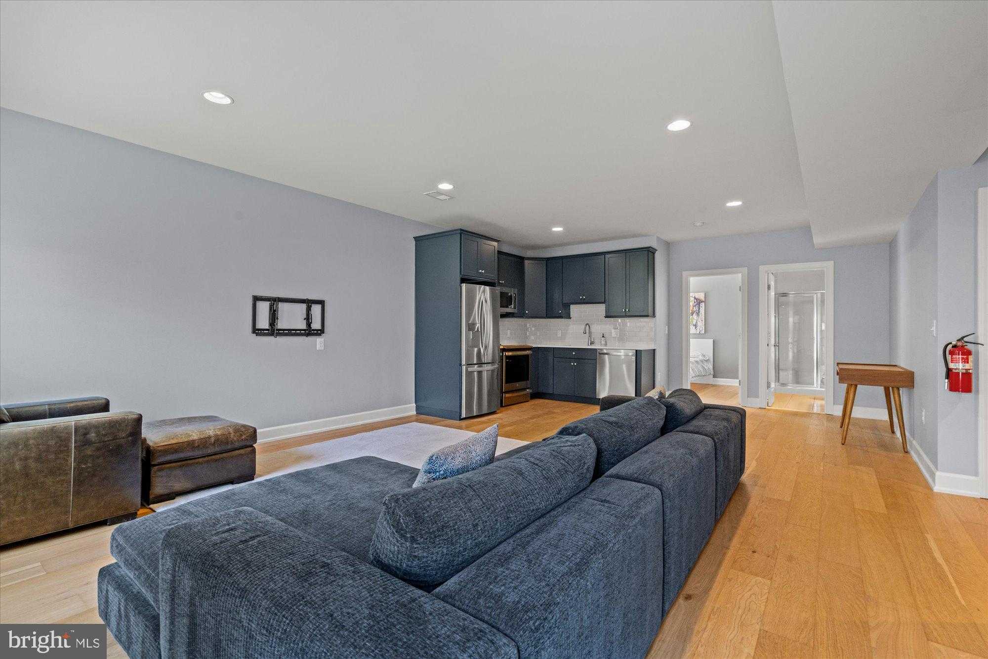 8112 Wingfield Pl photo 46