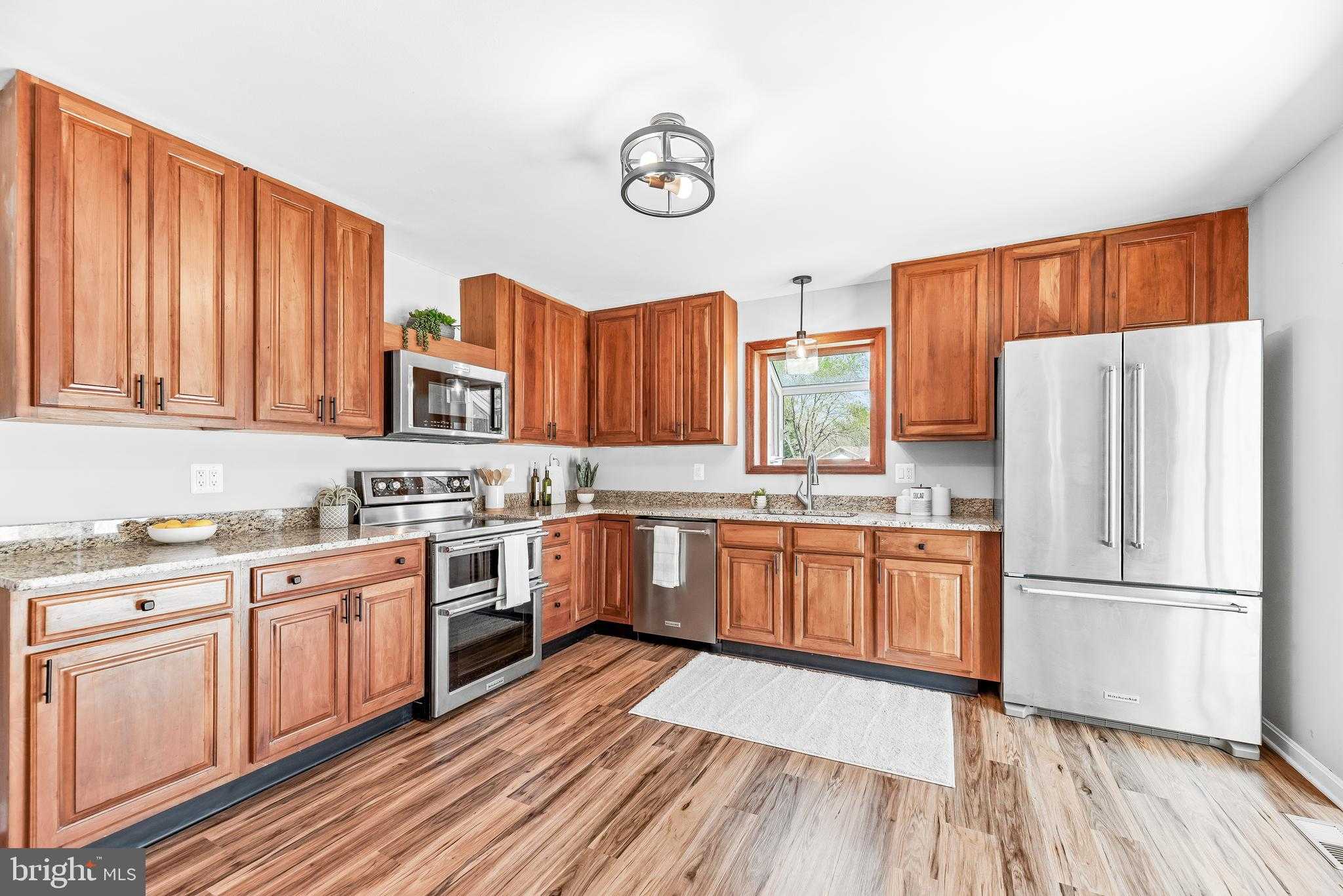 4311 Hardesty CT photo 6