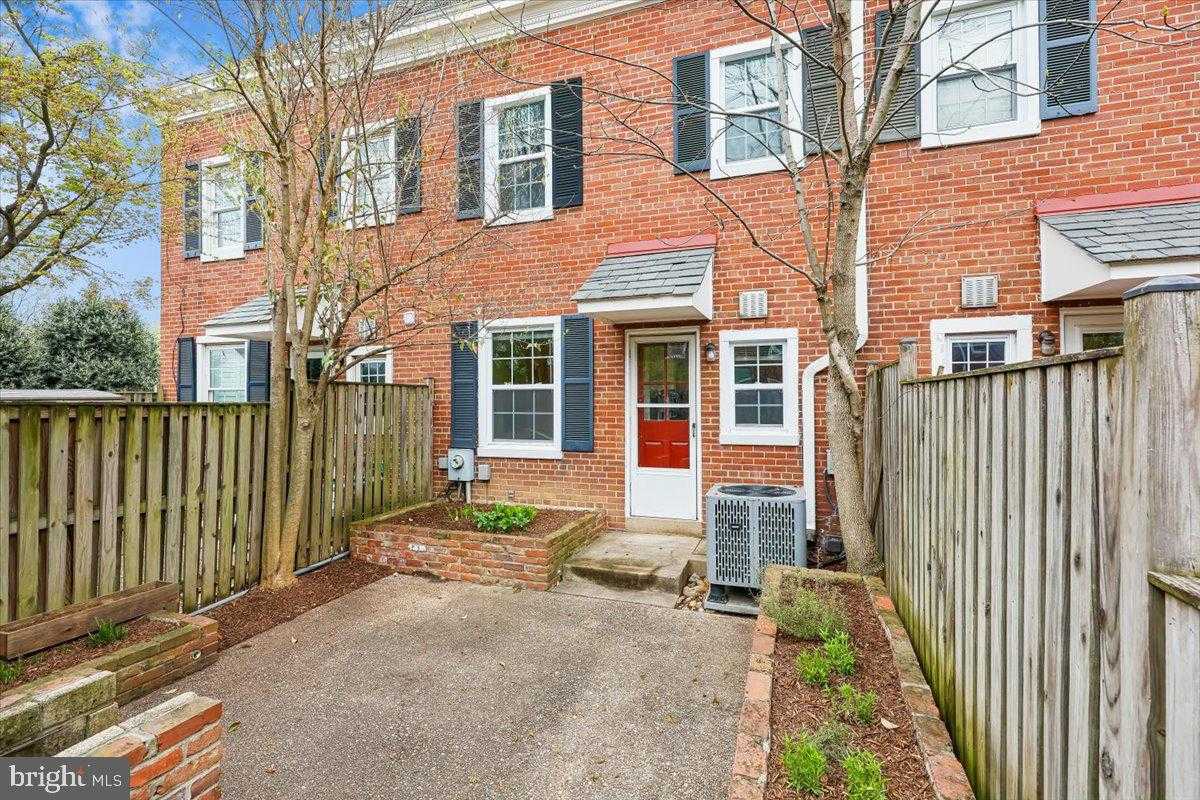 4506 34th St S photo 2