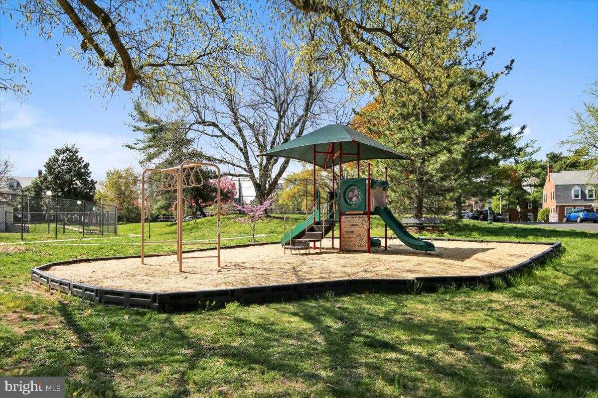 4506 34th St S photo 32