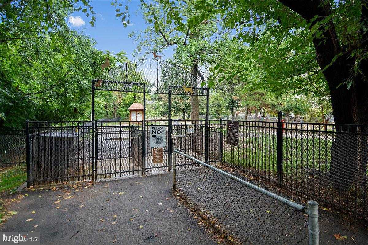 4506 34th St S photo 35