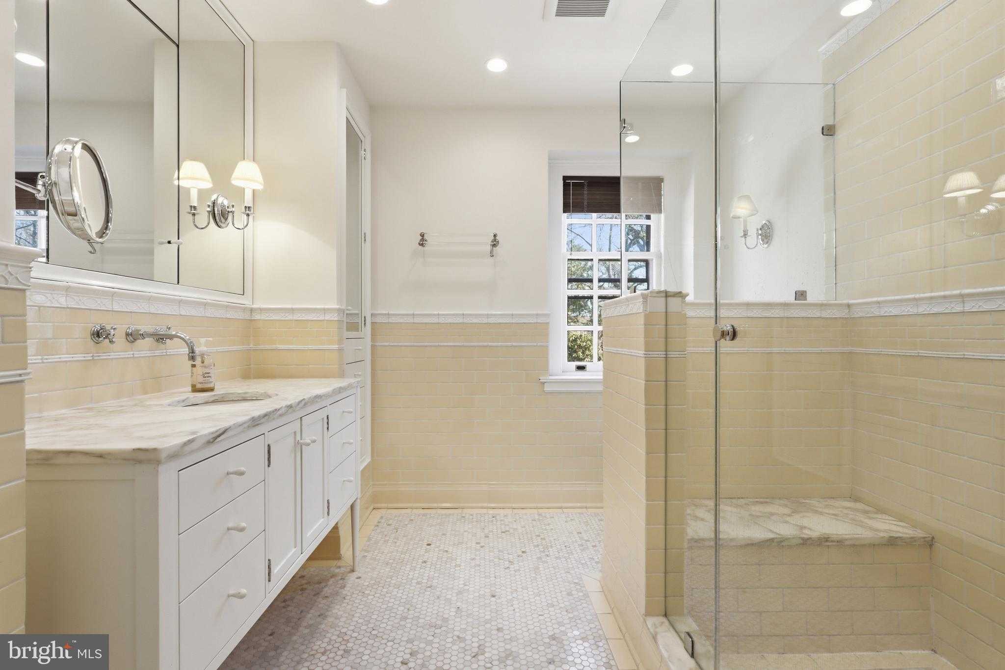 8219 Saint Martins Ln photo 19