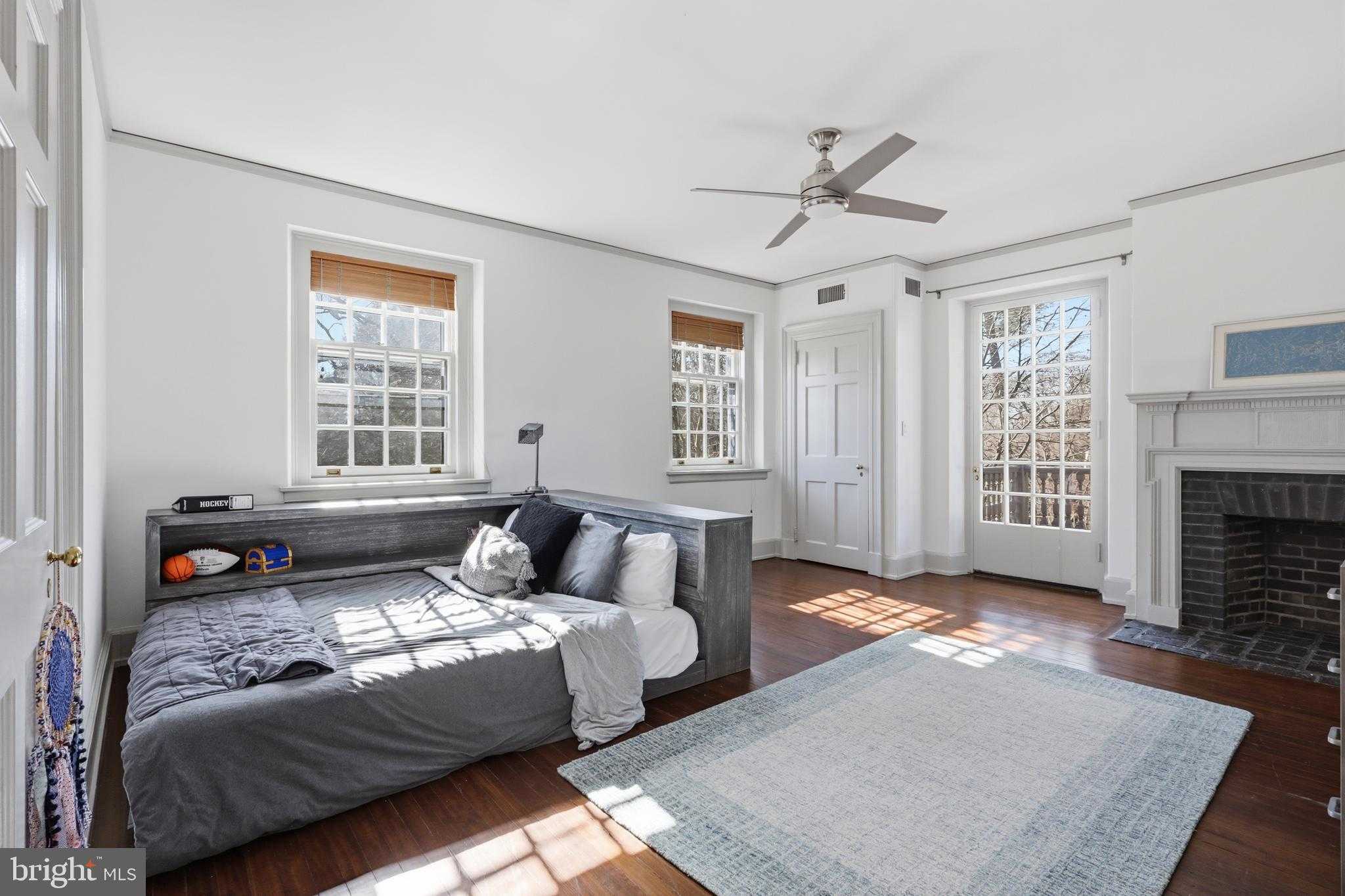 8219 Saint Martins Ln photo 23