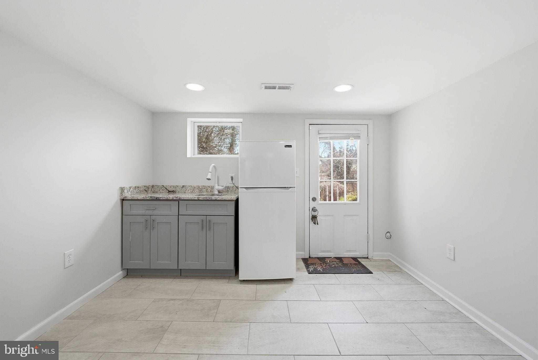 3420 Walters Ln photo 32