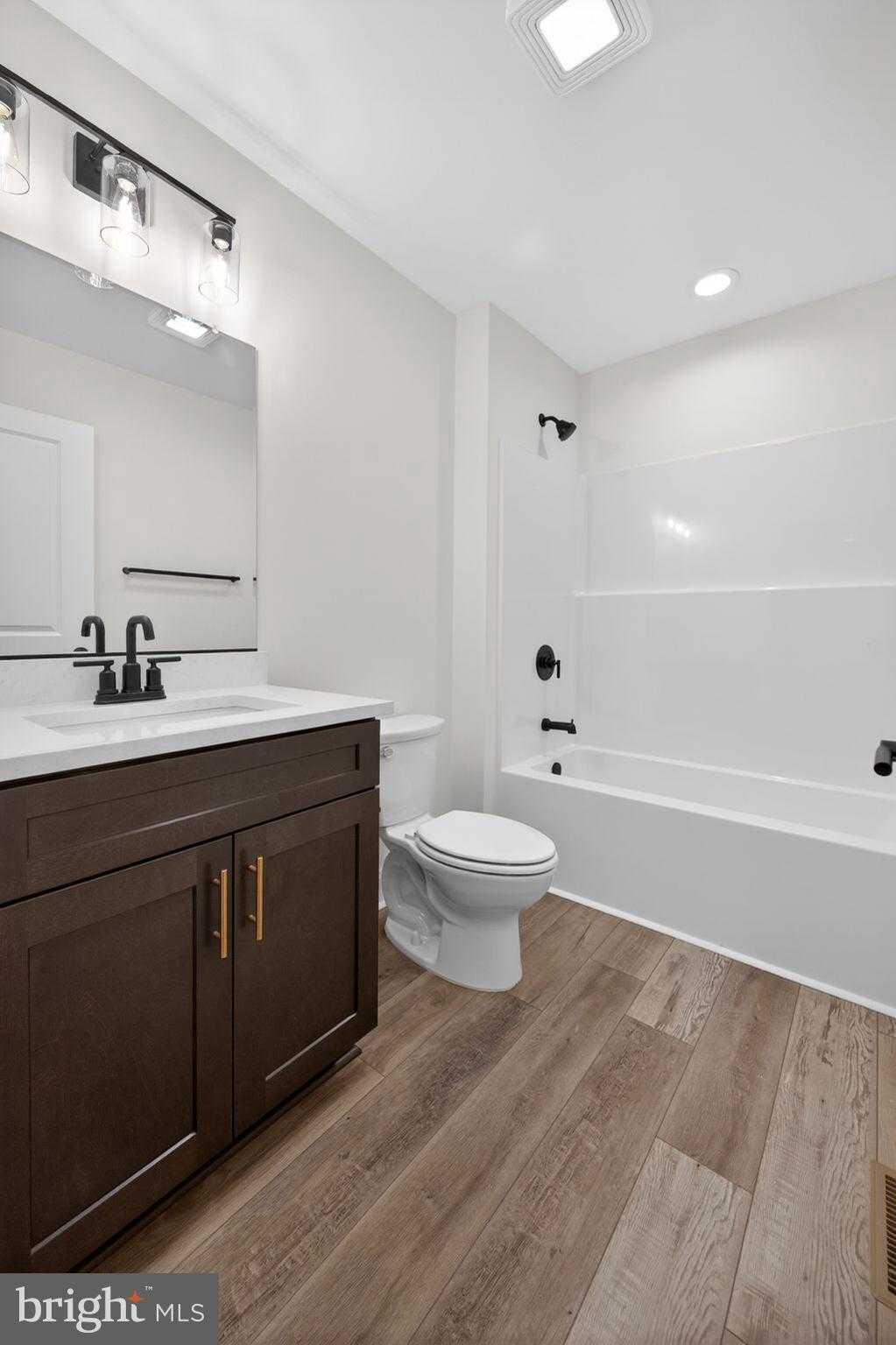 105 Old Dam Rd photo 11