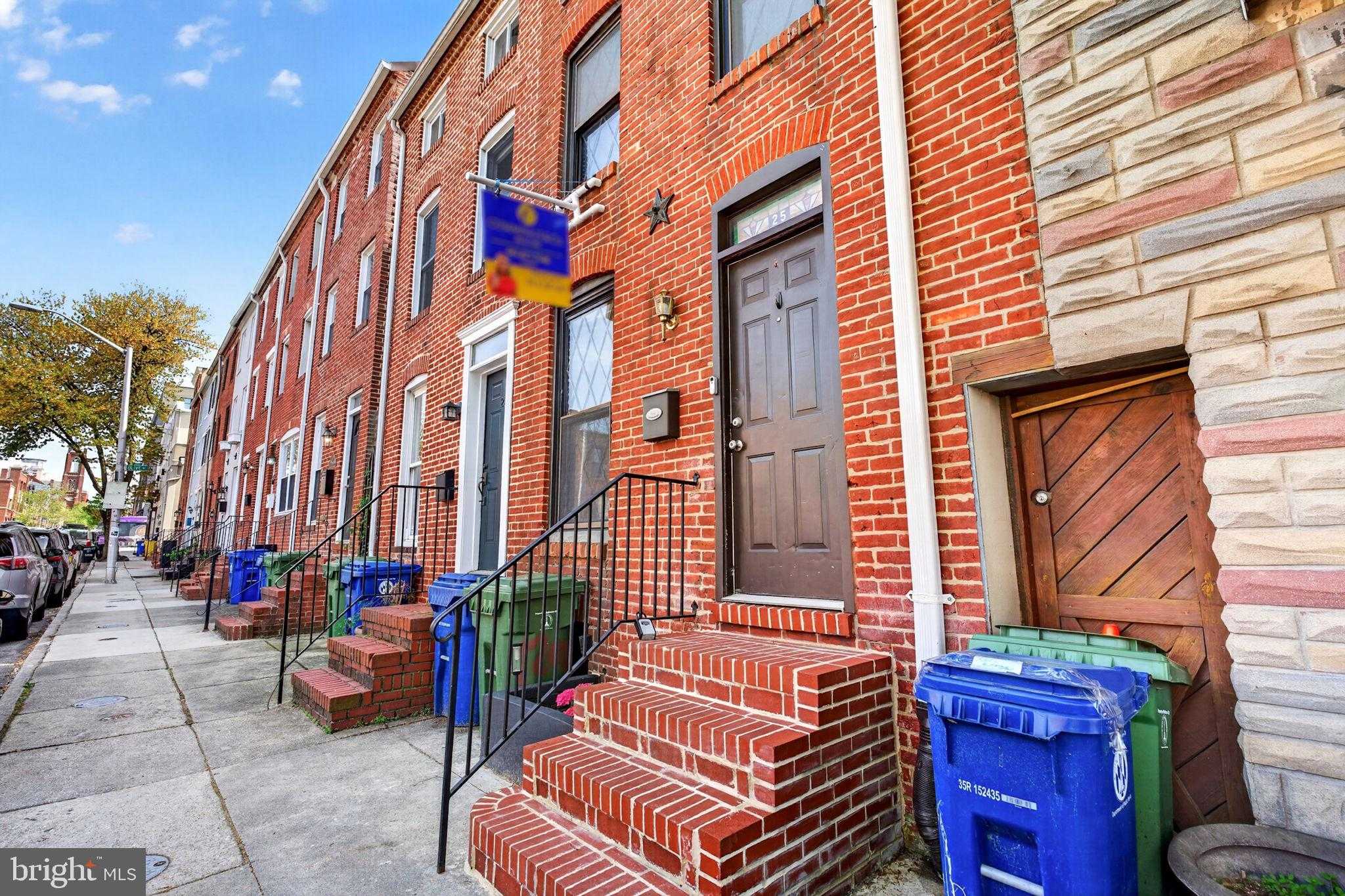 25 W West St photo 5