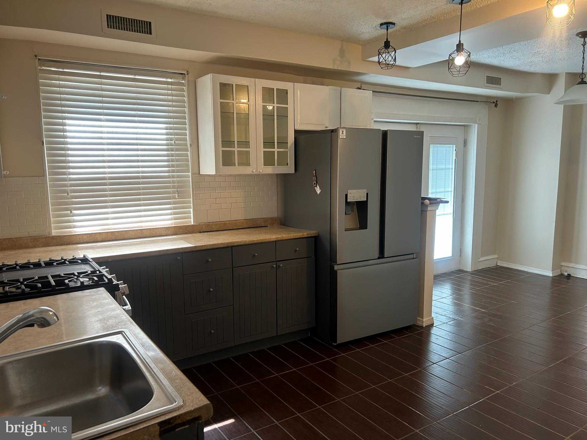 4405 Unruh Ave photo 17