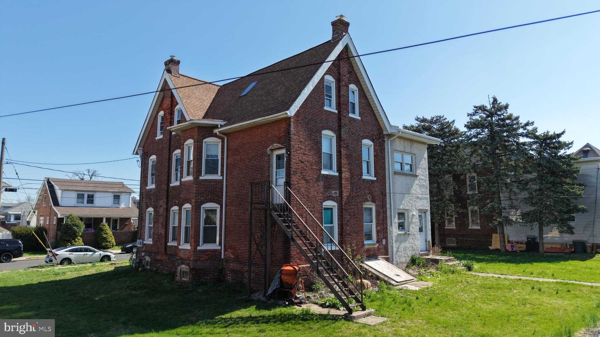 418 Derstine Ave photo 3