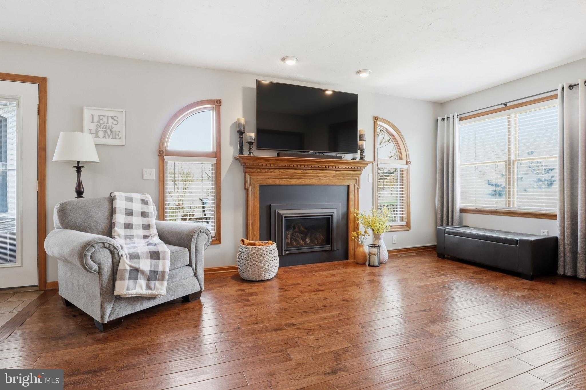 117 Wheaton Dr photo 7