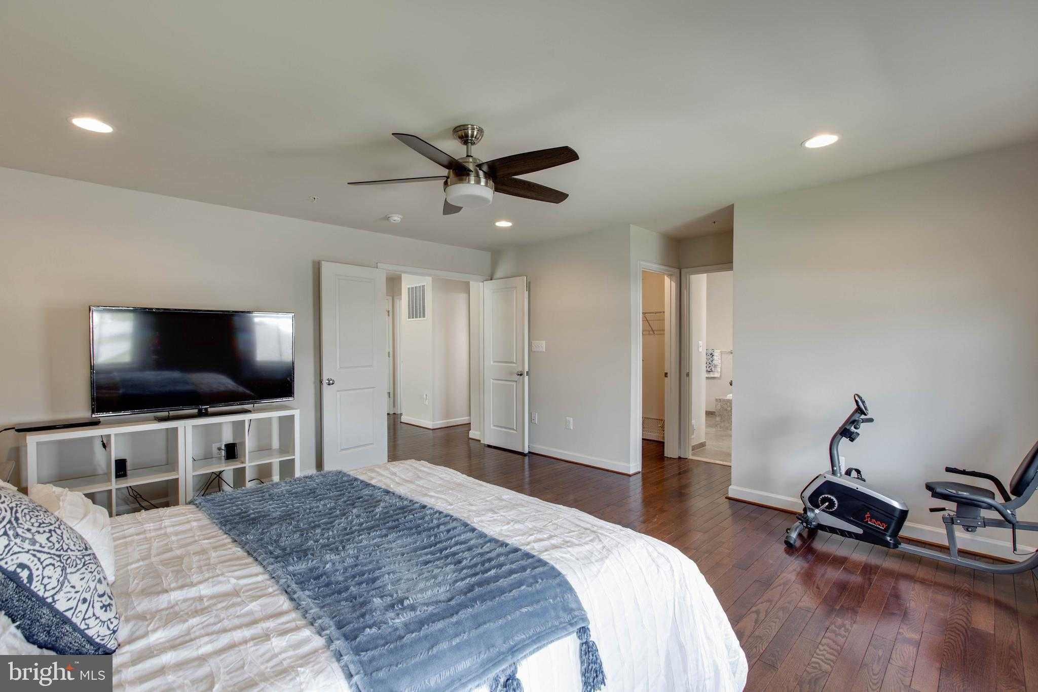 4396 Shamrock Dr photo 34