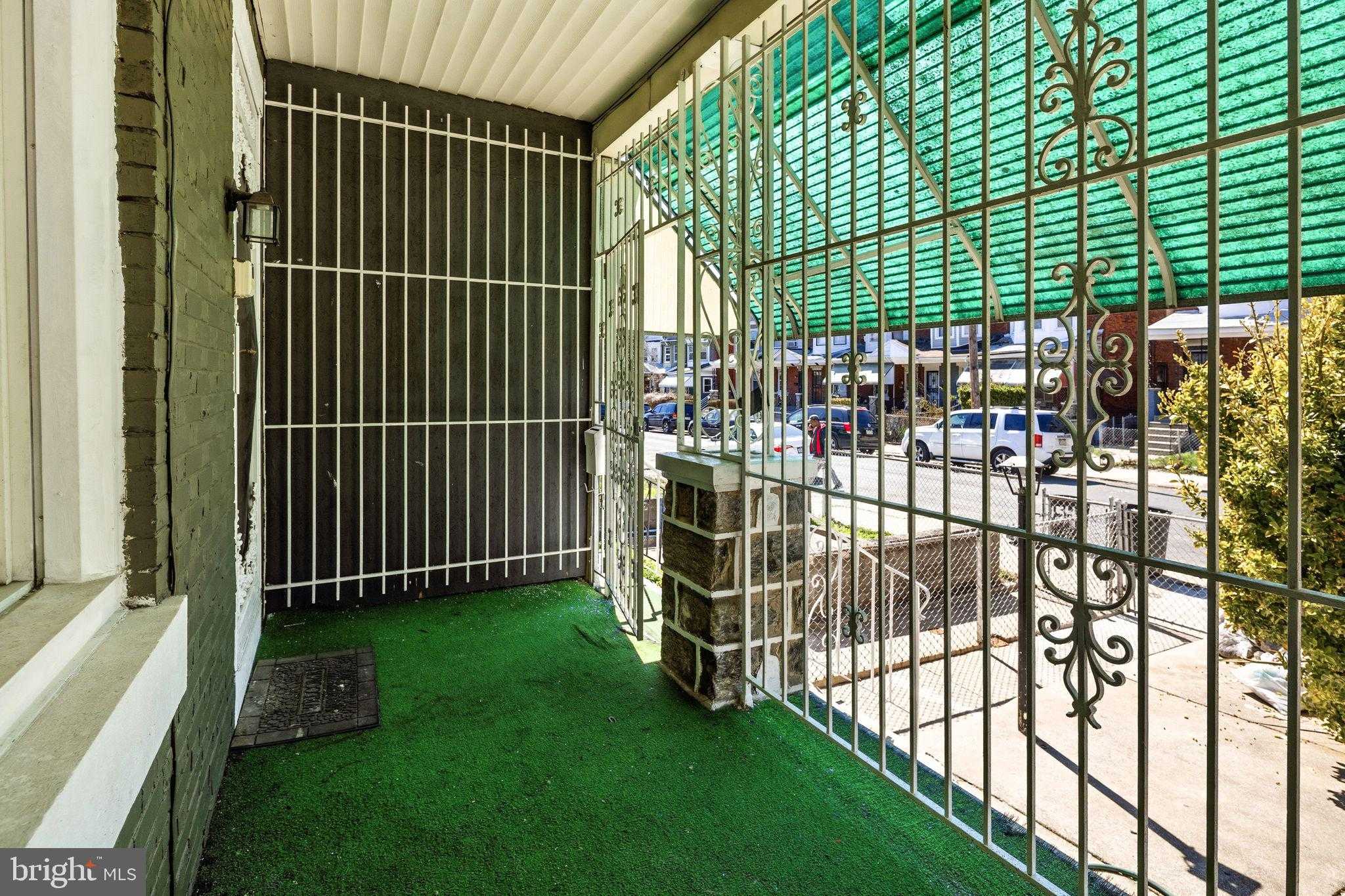 1549 N Robinson St photo 23