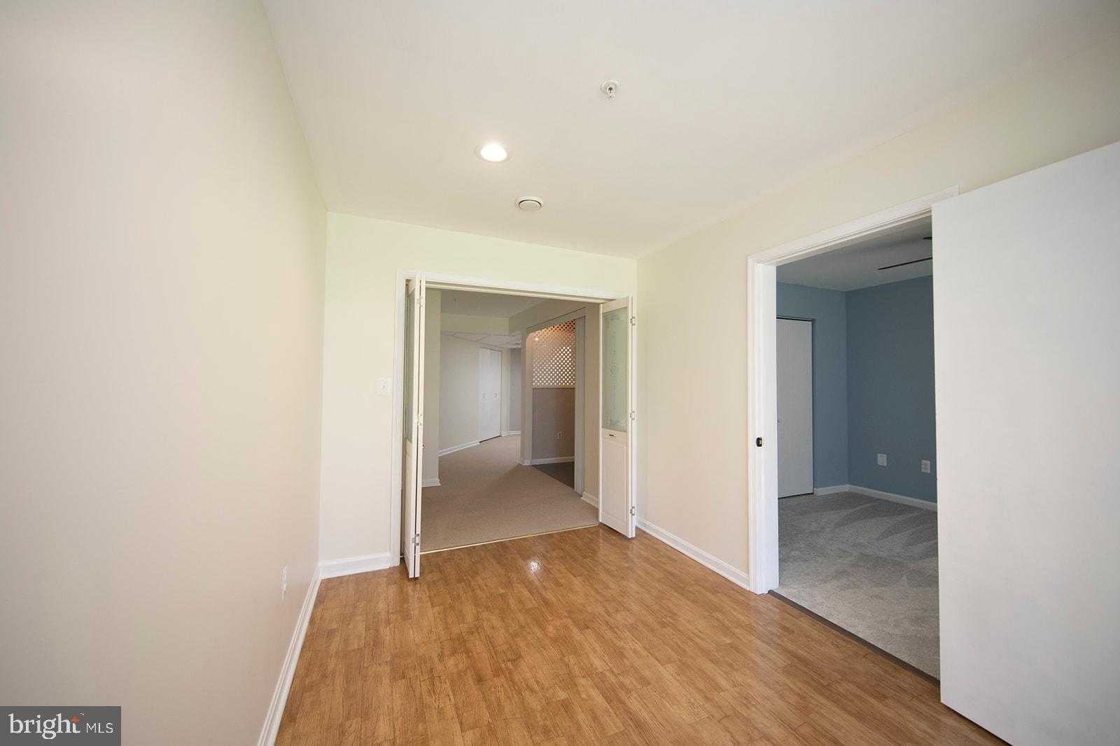 337 Woodland Green Ct photo 31