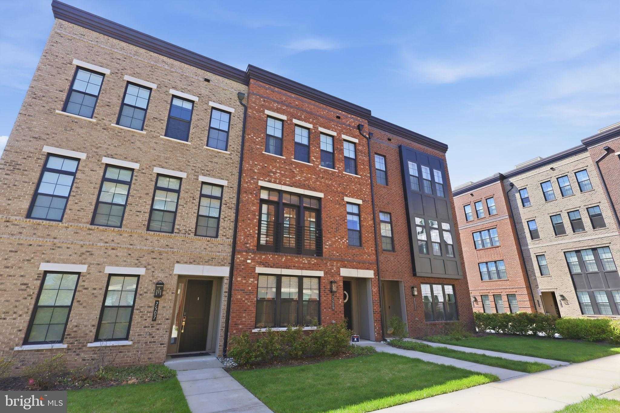 7509 Sawyer Farm Way photo 2